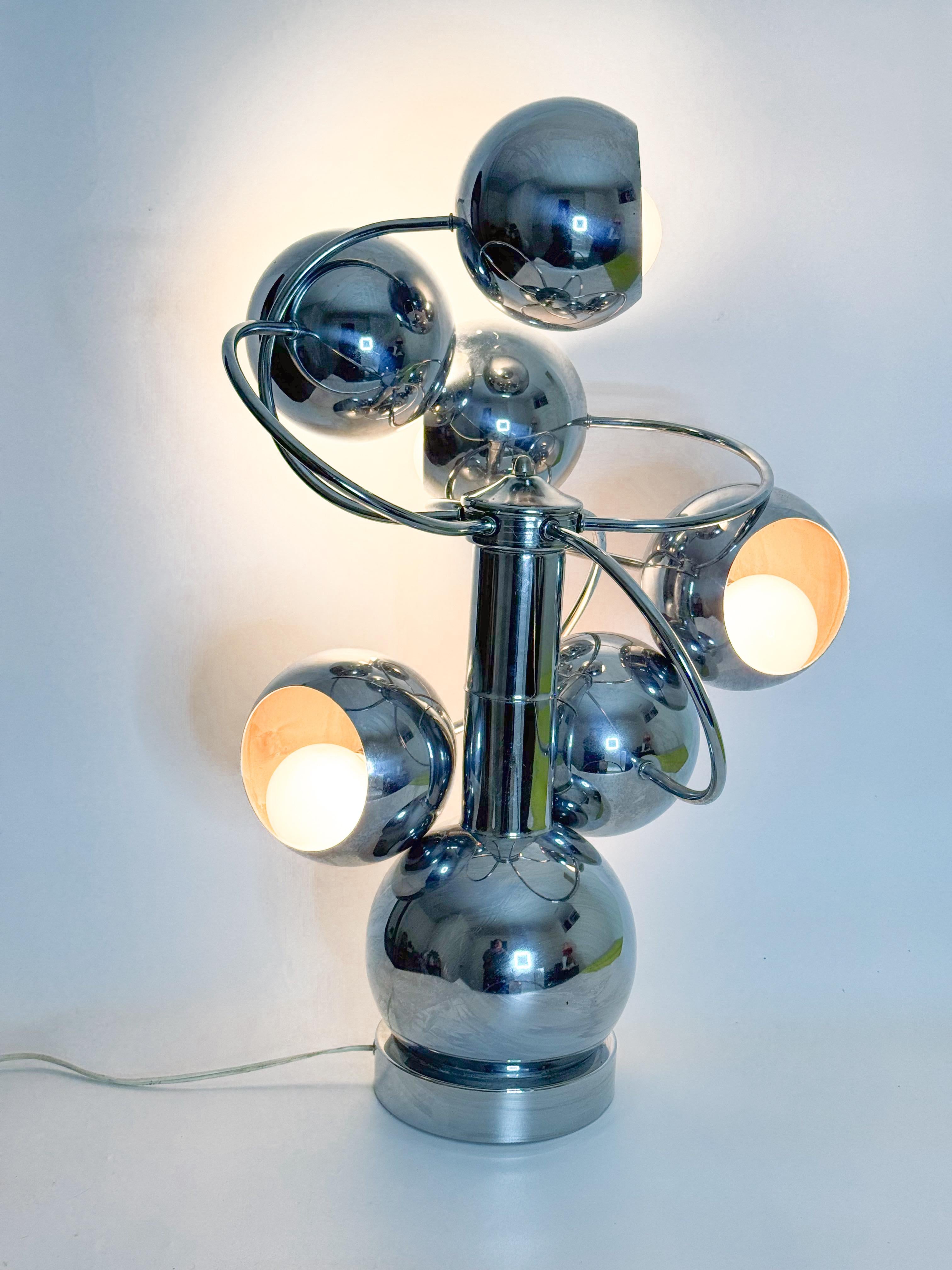 American Vintage MCM Space Age Chrome Lamp with 6 Eyeball Orbs, 3 Light Settings For Sale