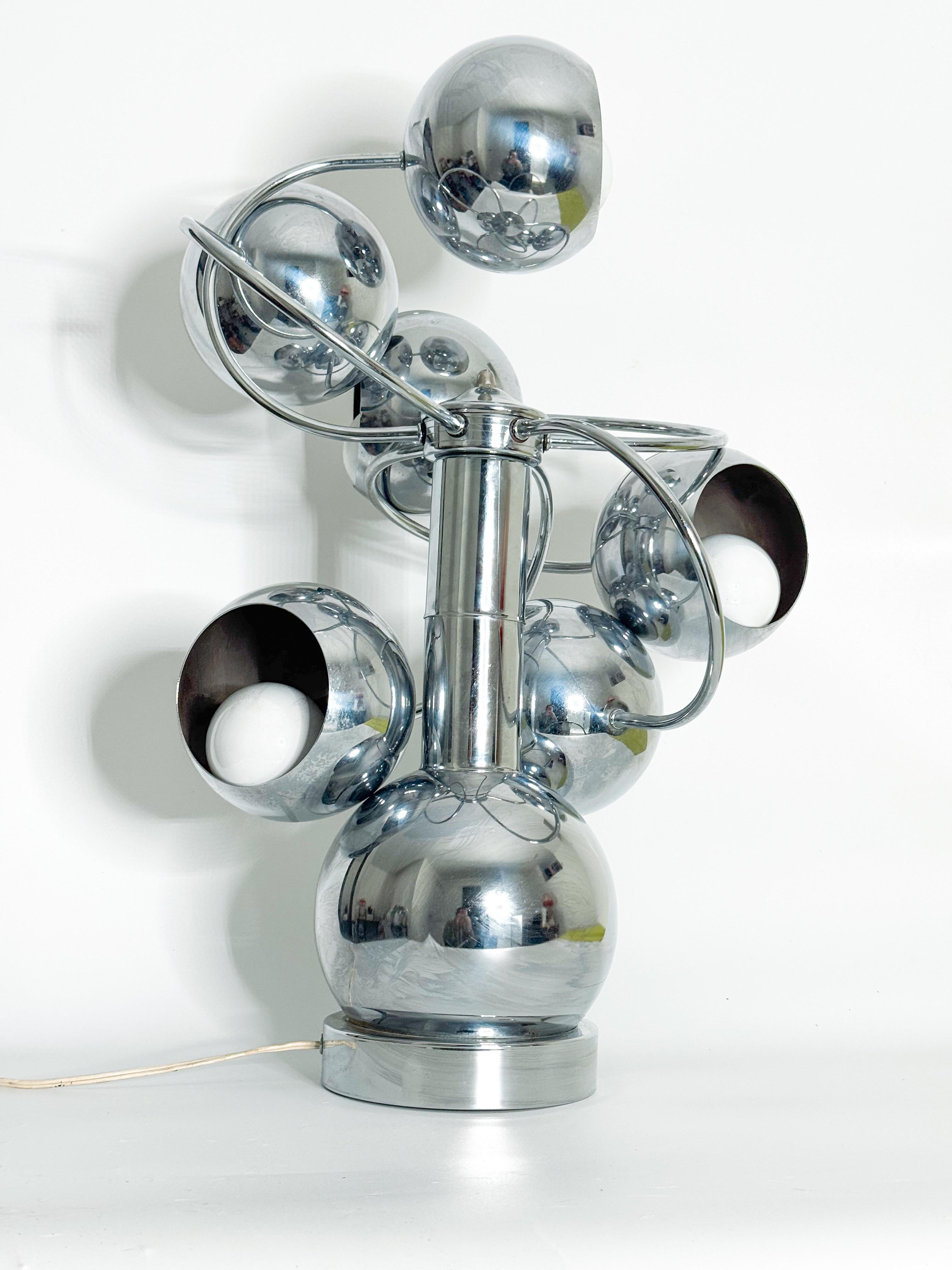 Vintage MCM Space Age Chrome Lamp with 6 Eyeball Orbs, 3 Light Settings In Good Condition For Sale In Toronto, CA