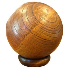 Vintage MCM Sphärischer Bleistifthalter aus Nussbaumholz
