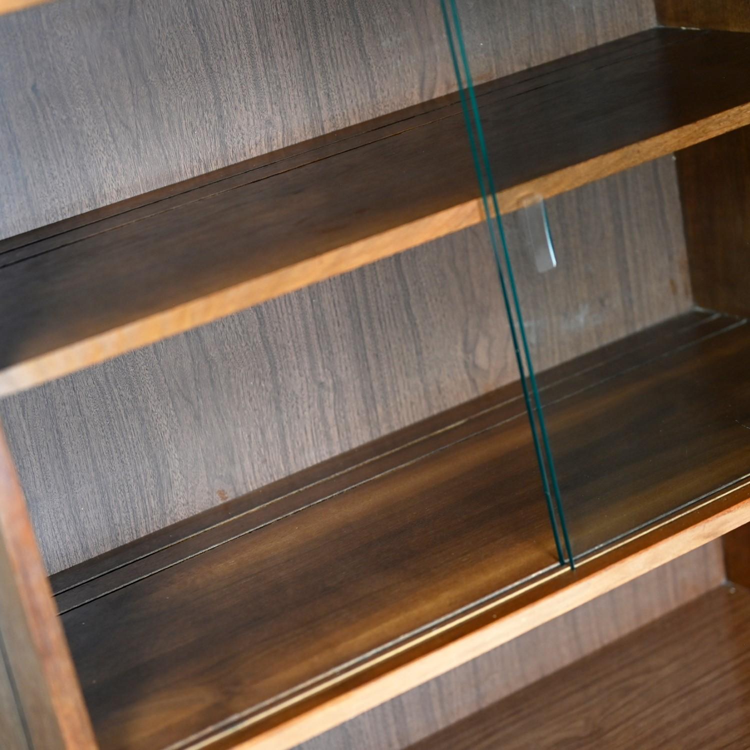 Vintage MCM Stanley Furniture Petite Walnut China Cabinet Book or Display Case 8