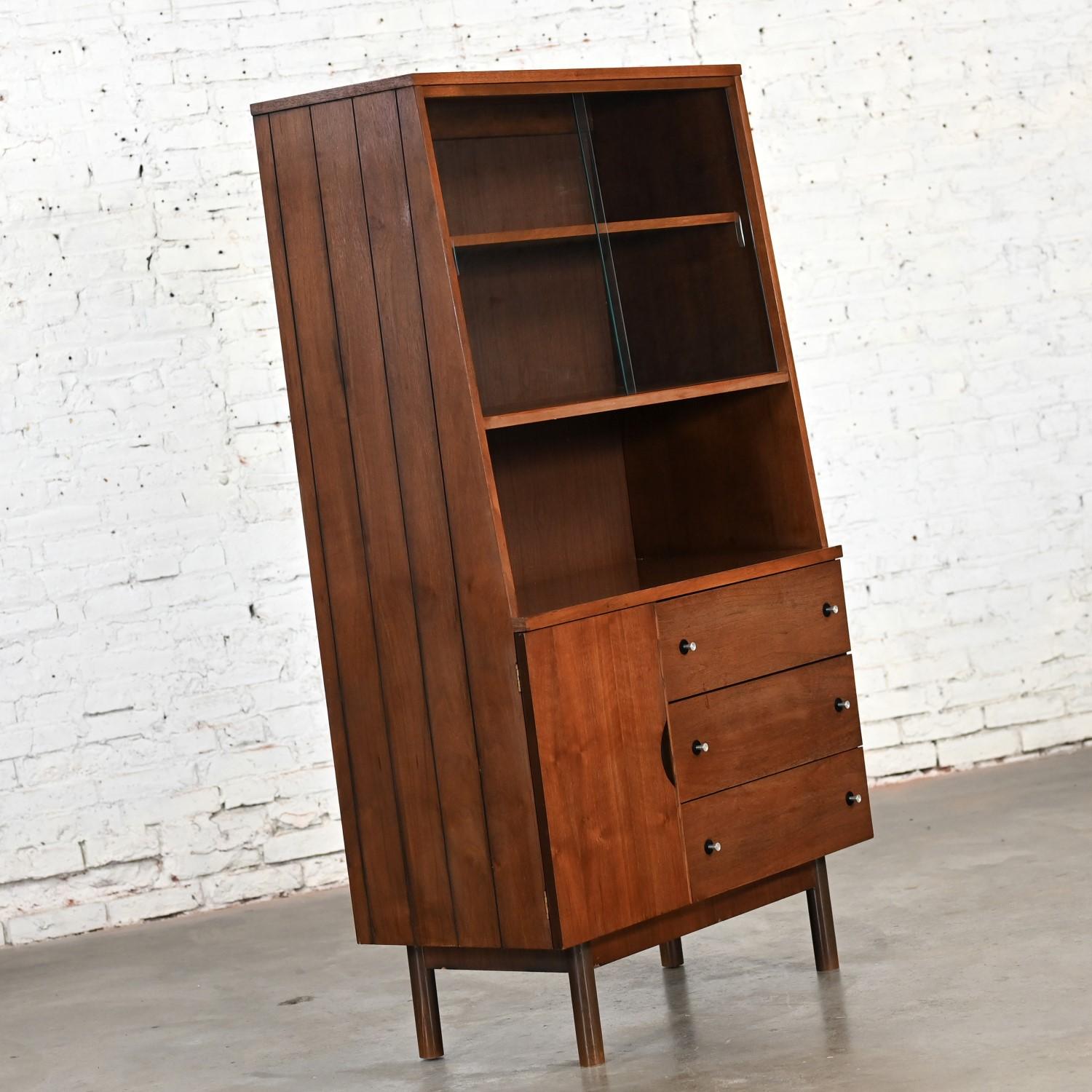 Aluminum Vintage MCM Stanley Furniture Petite Walnut China Cabinet Book or Display Case