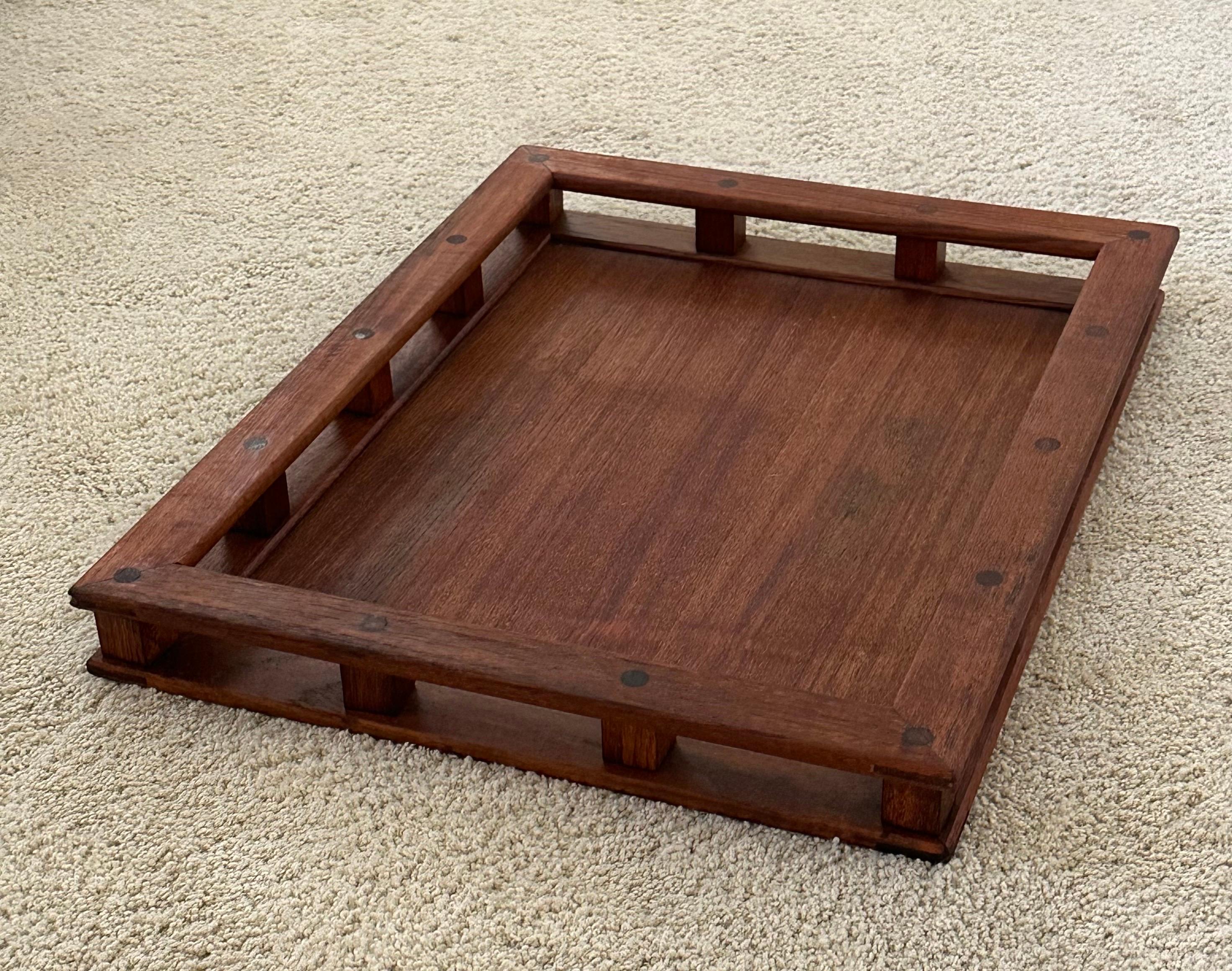 Plateau de service en teck vintage MCM avec rails par Dansk en vente 4
