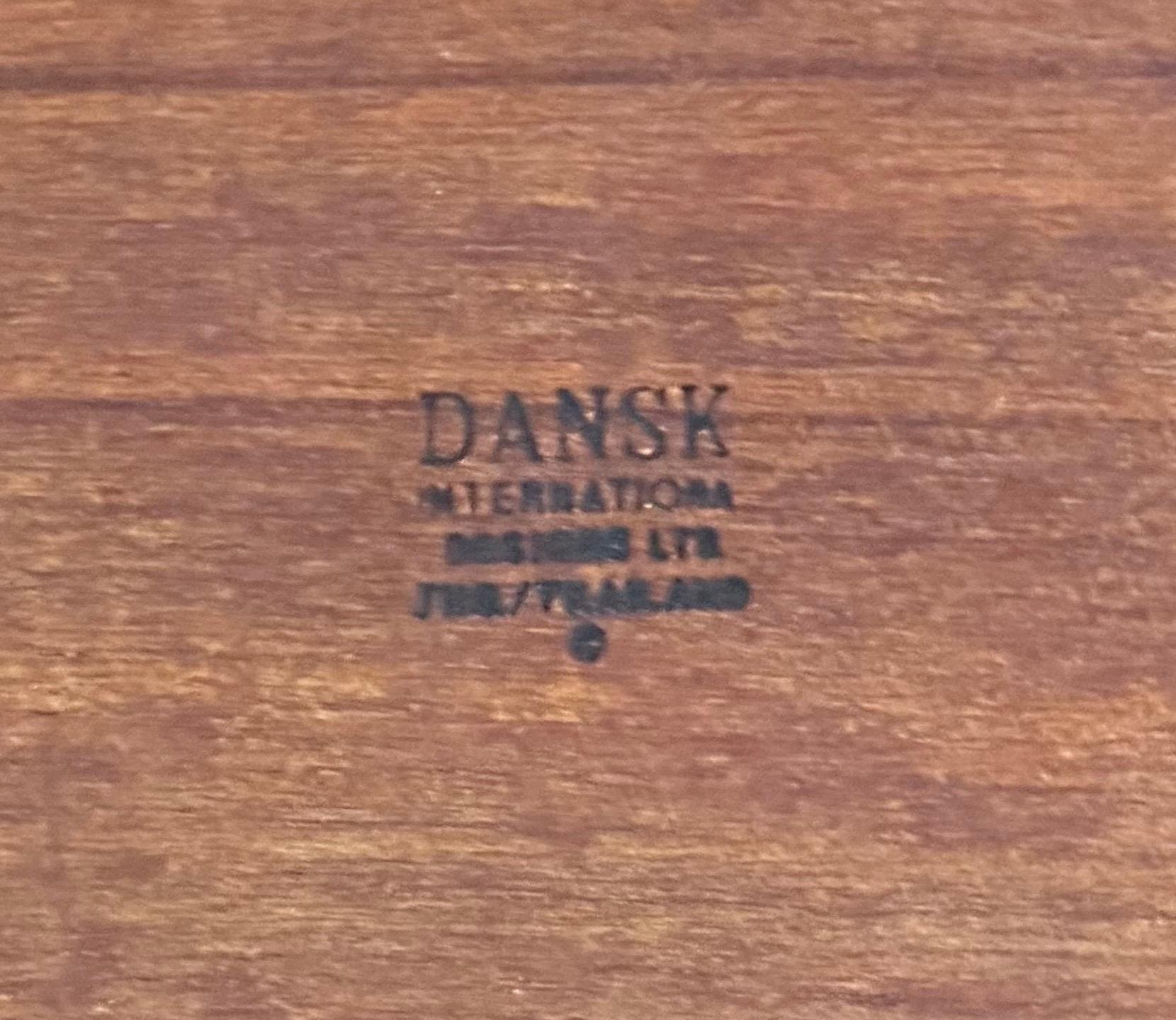 Plateau de service en teck vintage MCM avec rails par Dansk en vente 8