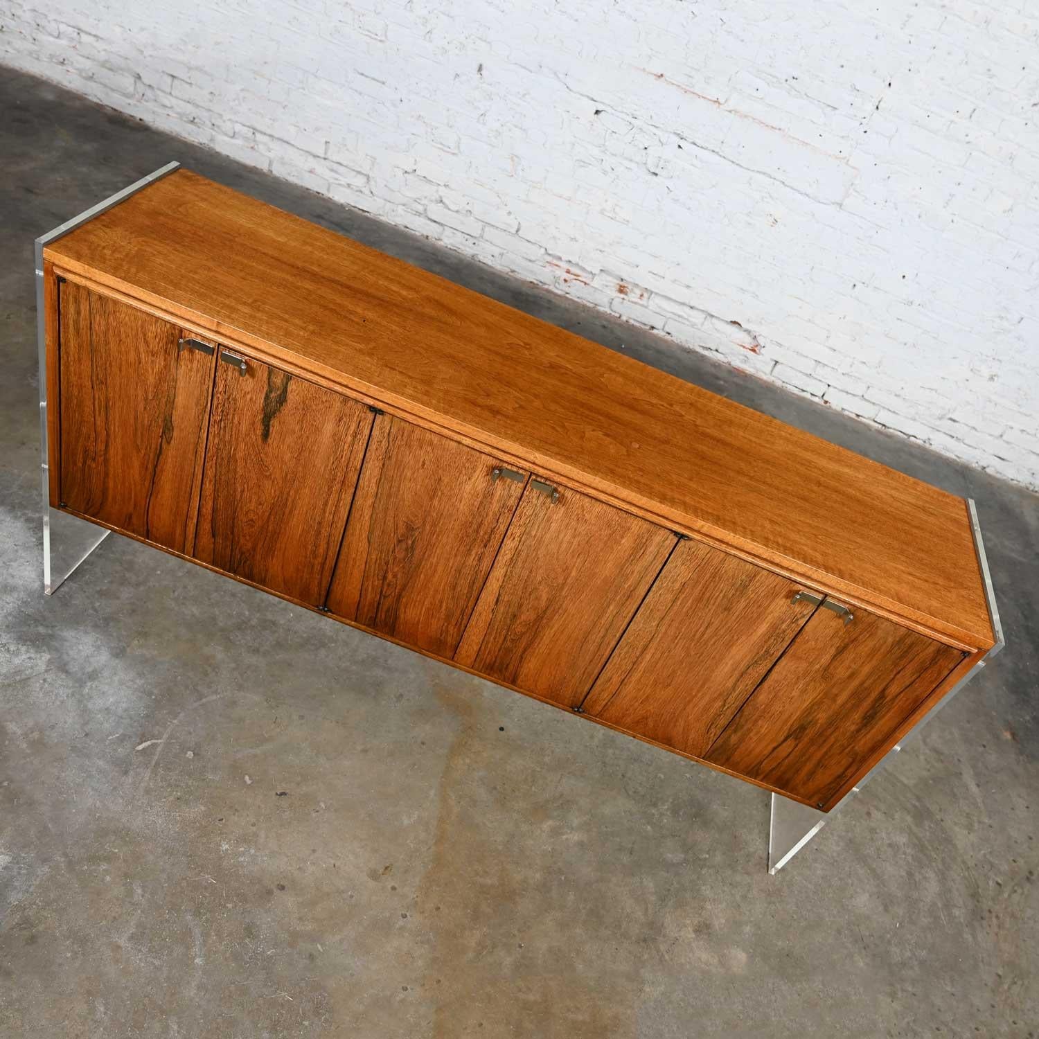 Vintage MCM to Modern Rosewood Buffet Credenza Lucite Legs Attr Bernhardt Flair For Sale 5