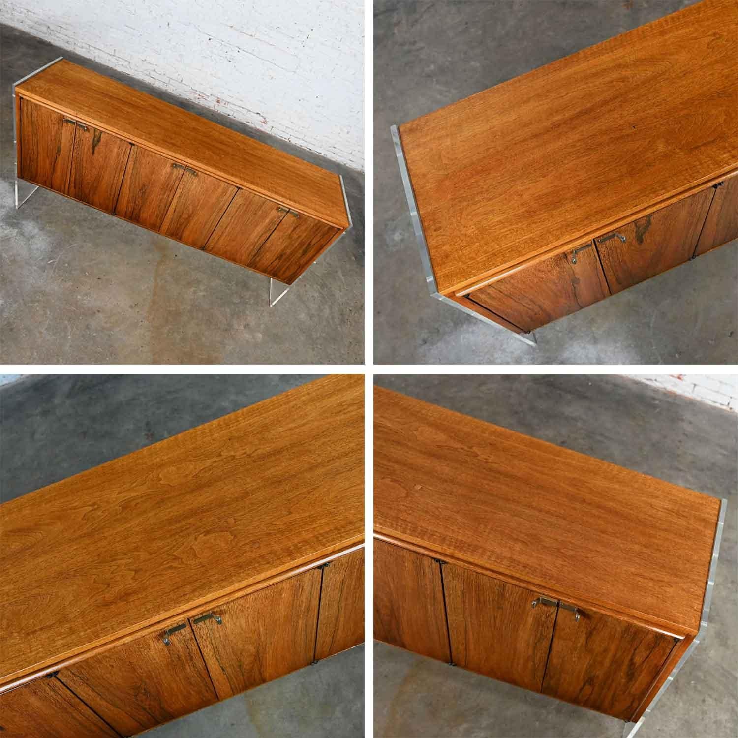 Vintage MCM to Modern Rosewood Buffet Credenza Lucite Legs Attr Bernhardt Flair For Sale 7