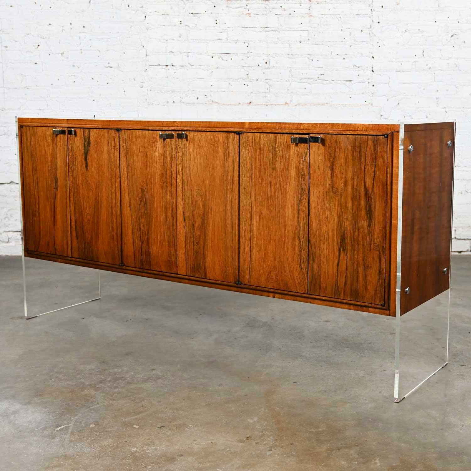 Vintage MCM to Modern Rosewood Buffet Credenza Lucite Legs Attr Bernhardt Flair For Sale 10