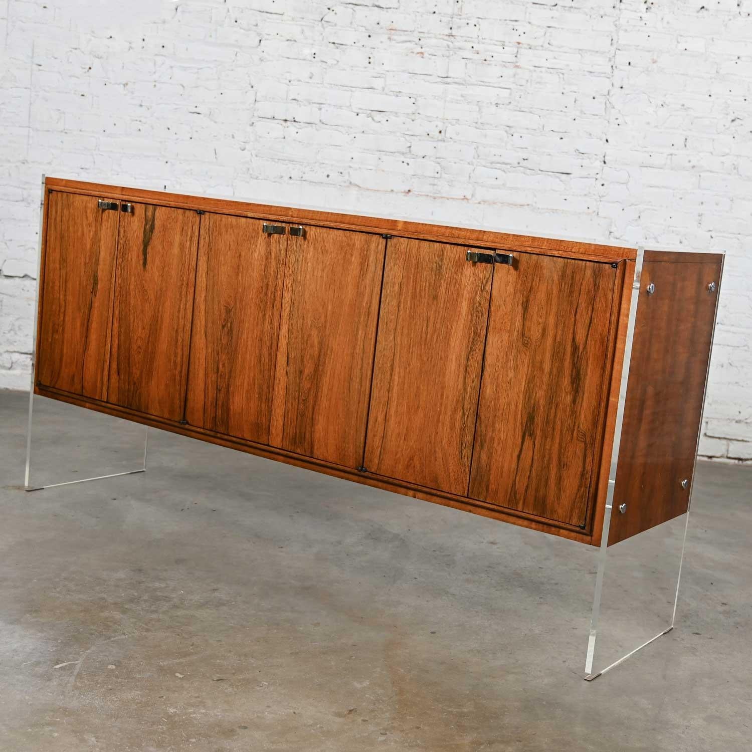 Mid-Century Modern Vintage MCM to Modern Rosewood Buffet Credenza Lucite Legs Attr Bernhardt Flair For Sale