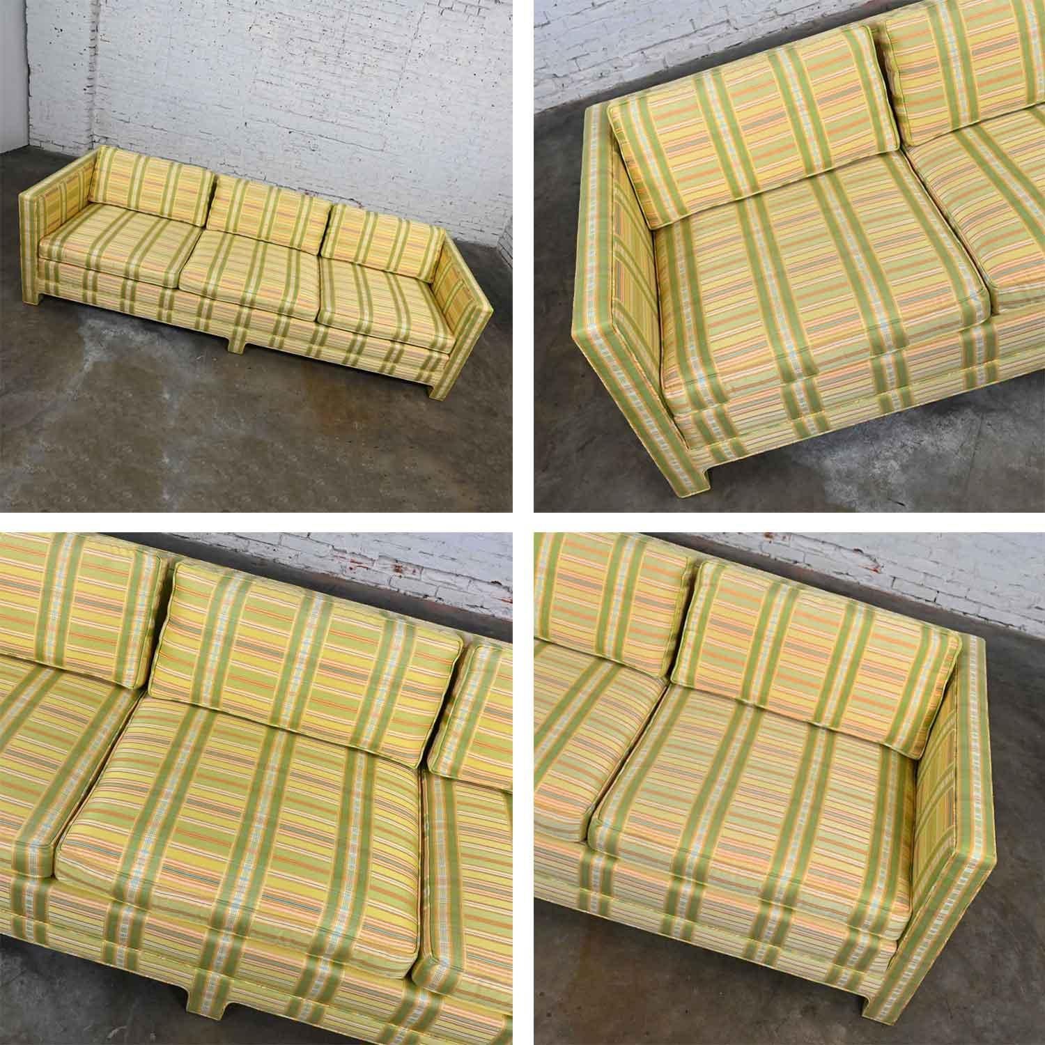 Sofa de smoking à carreaux jaune et chartreuse de style MCM à moderne par Henredon en vente 12