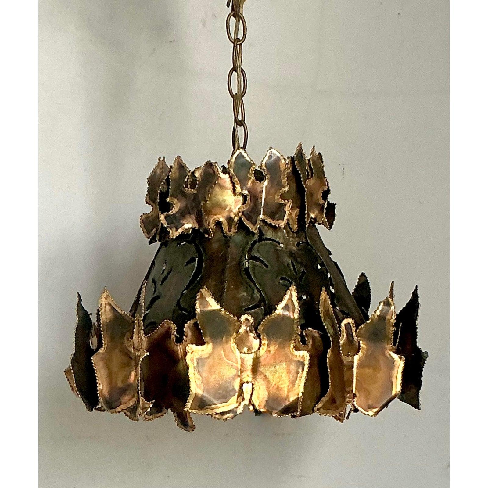 20ième siècle Lustre Vintage MCM Torch Cut d'après Tom Greene en vente