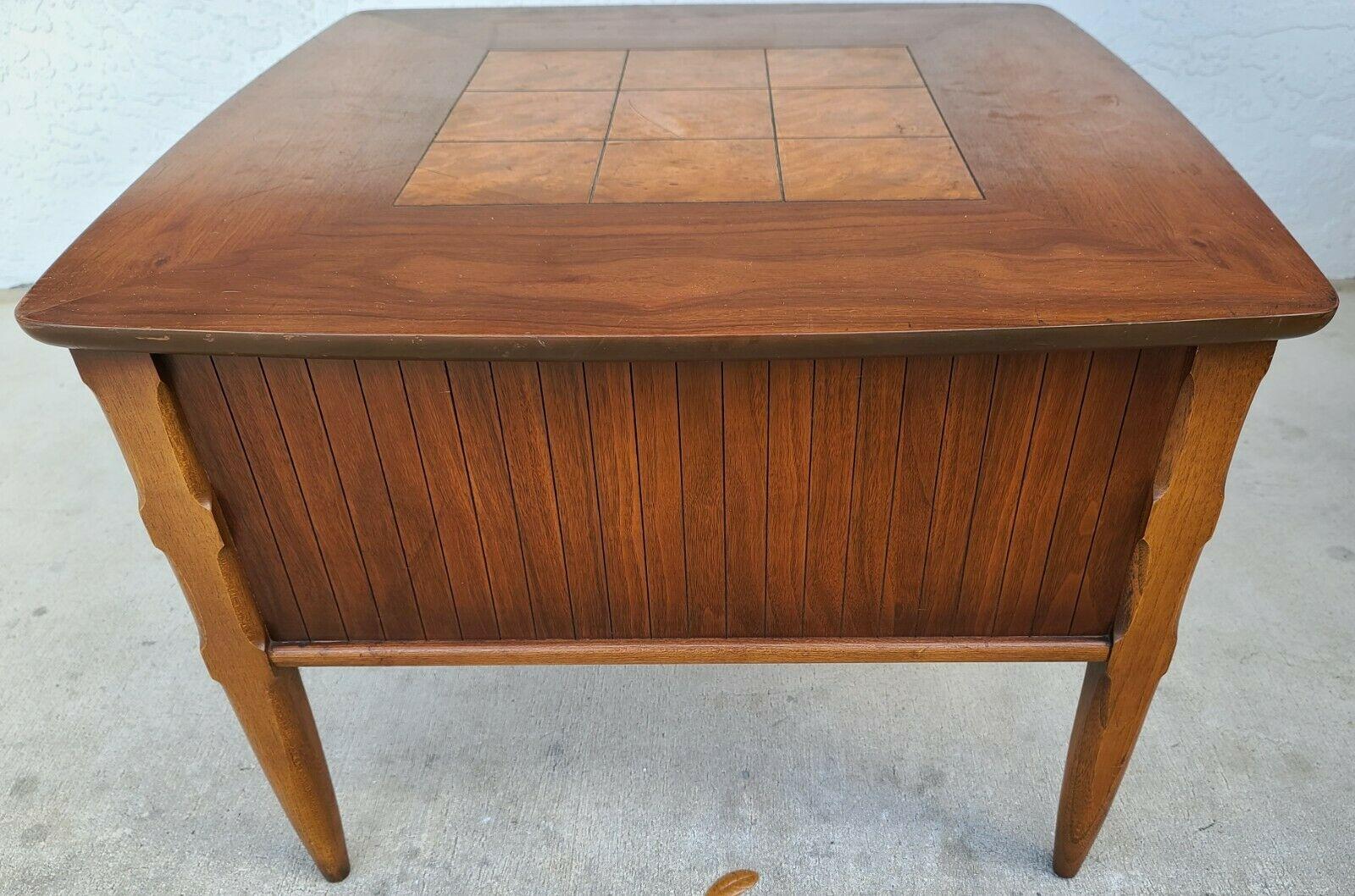 Mid-Century Modern Vintage MCM Walnut and Burl Side End Table by Lane For Sale