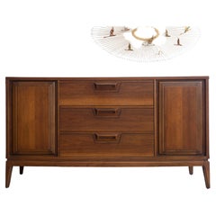 Crédence vintage en noyer MCM par United