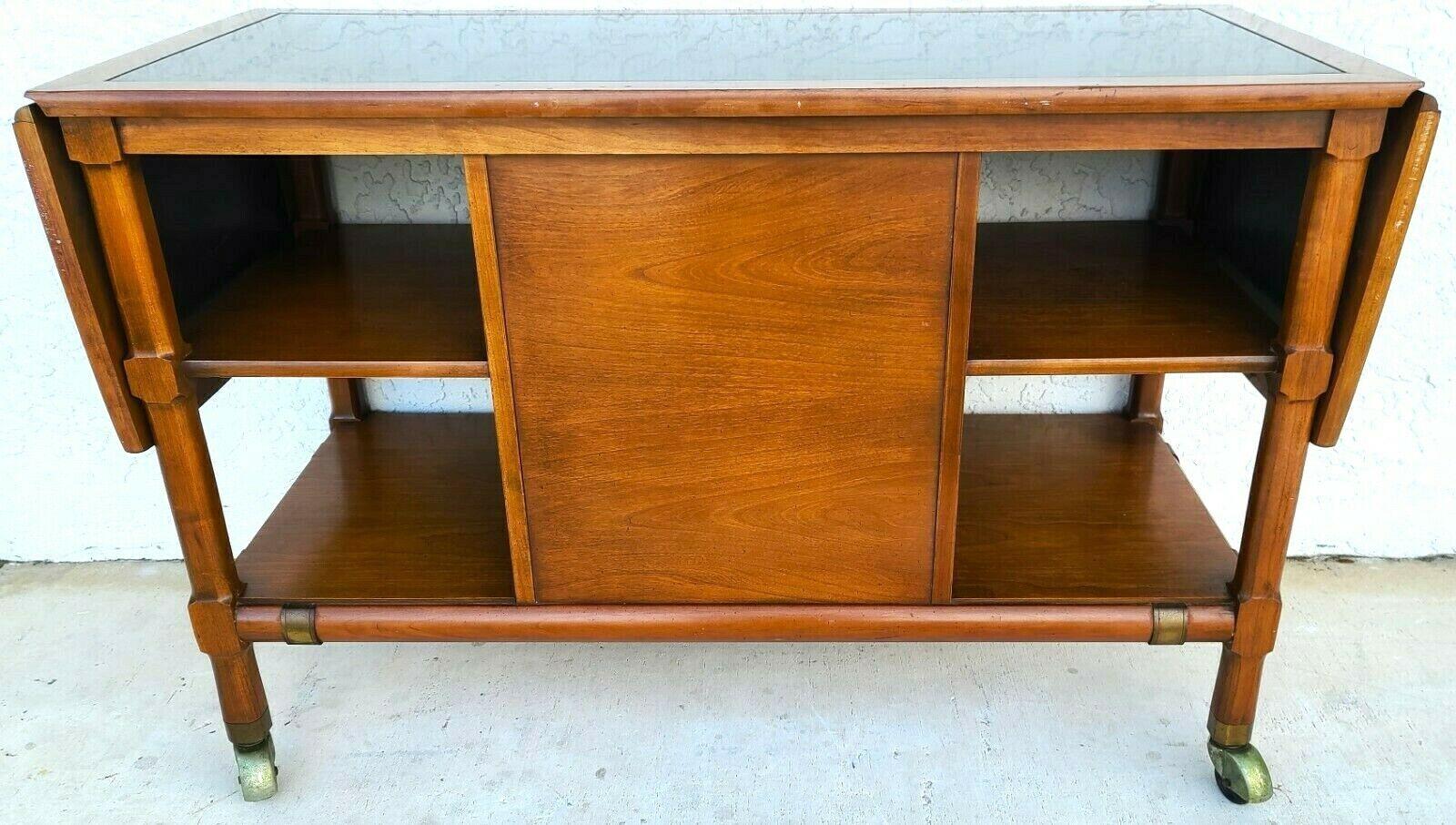 Vintage Mcm Walnut Rolling Sideboard Buffet Dry Bar In Good Condition In Lake Worth, FL
