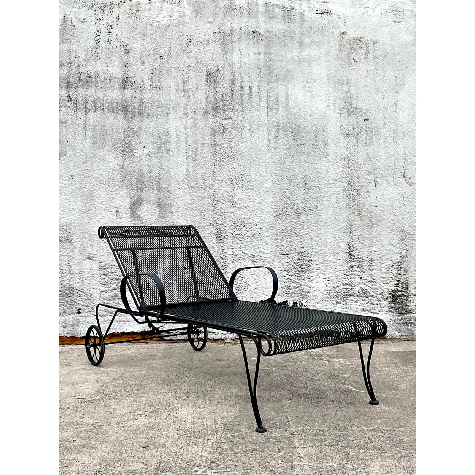 Mid-Century Modern Vintage MCM Wrought Iron Chaise Lounge After Russell Woodard For Sale