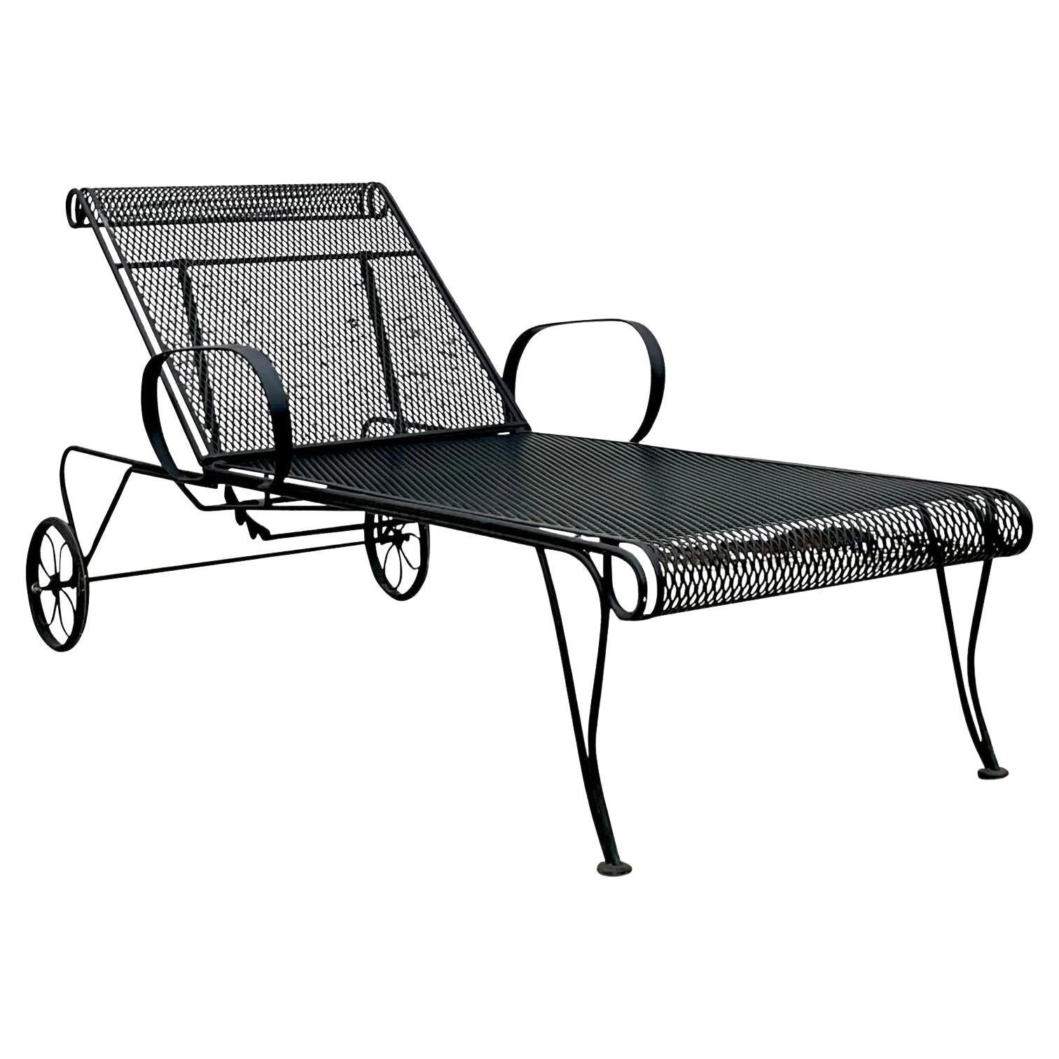 MCM schmiedeeiserne Chaiselongue im Vintage-Stil nach Russell Woodard, Vintage