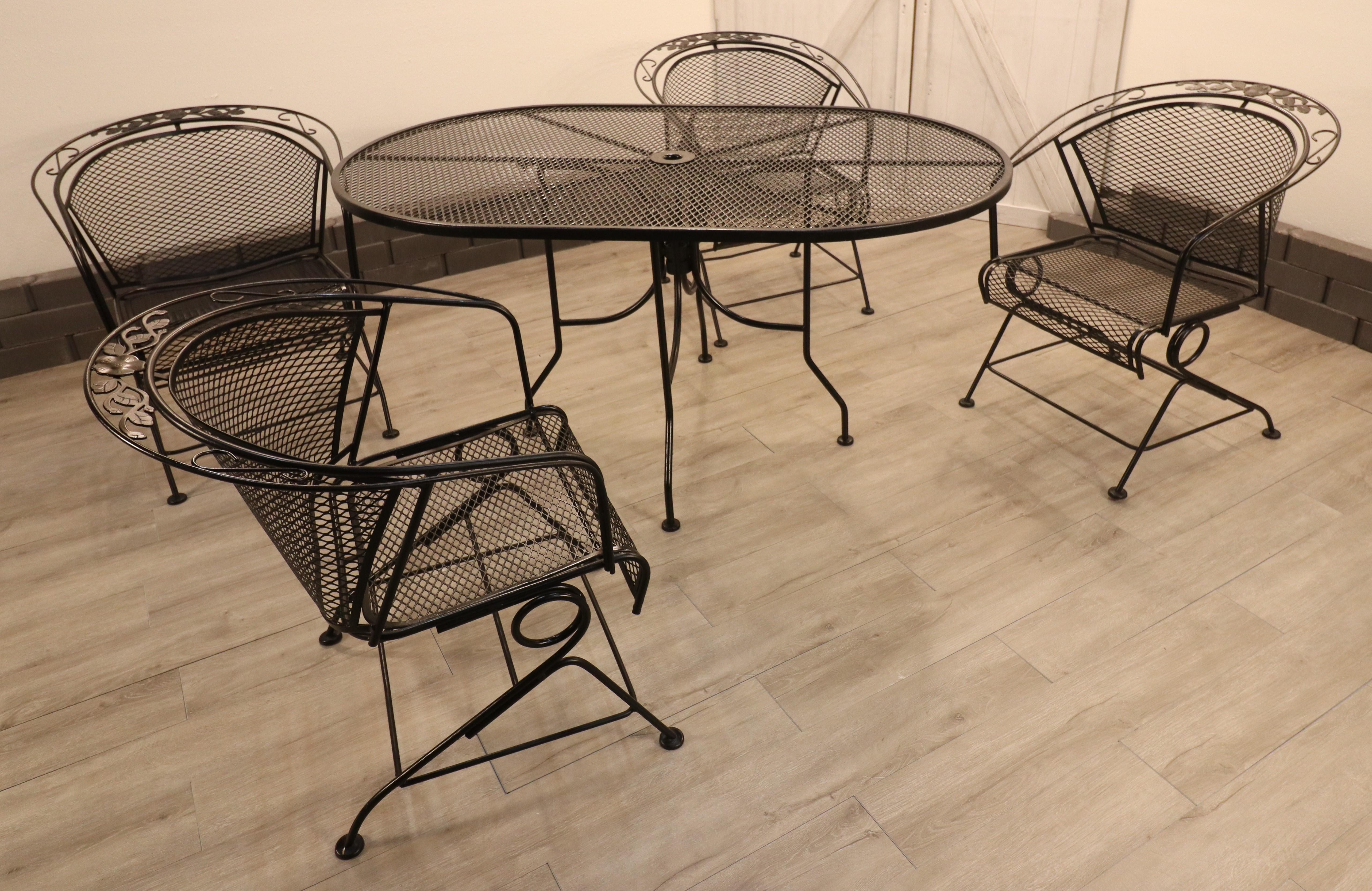 Vintage Meadow Craft collection fer forgé Coil Spring Barrel Chairs w/ Table en vente 3