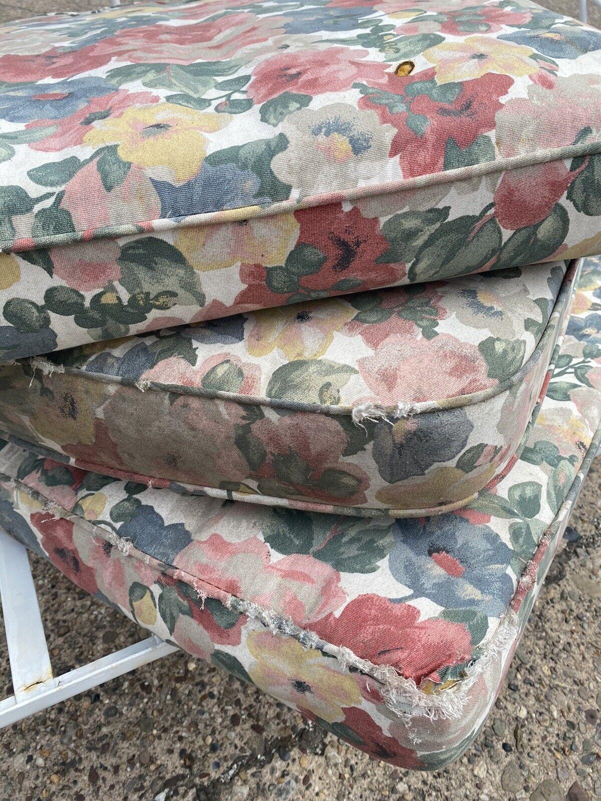 Vintage Meadowcraft Dogwood Wrought Iron Garden Patio Set Sofa Chairs, 3 Pc Set In Good Condition For Sale In Philadelphia, PA