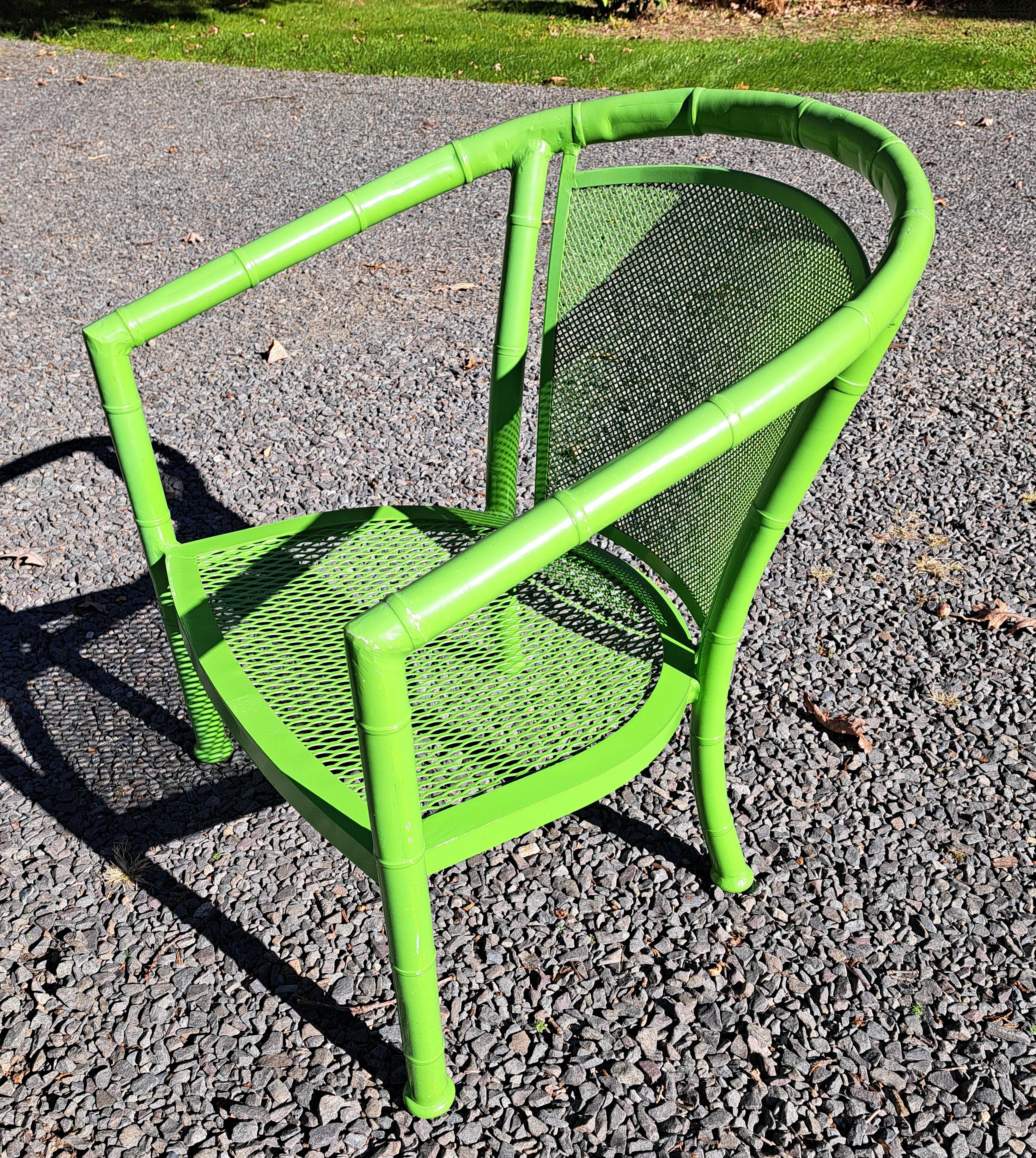 Metà XX secolo Sedie da Patio in Alluminio Finto Bambù Vintage Meadowcraft a Coppia in vendita