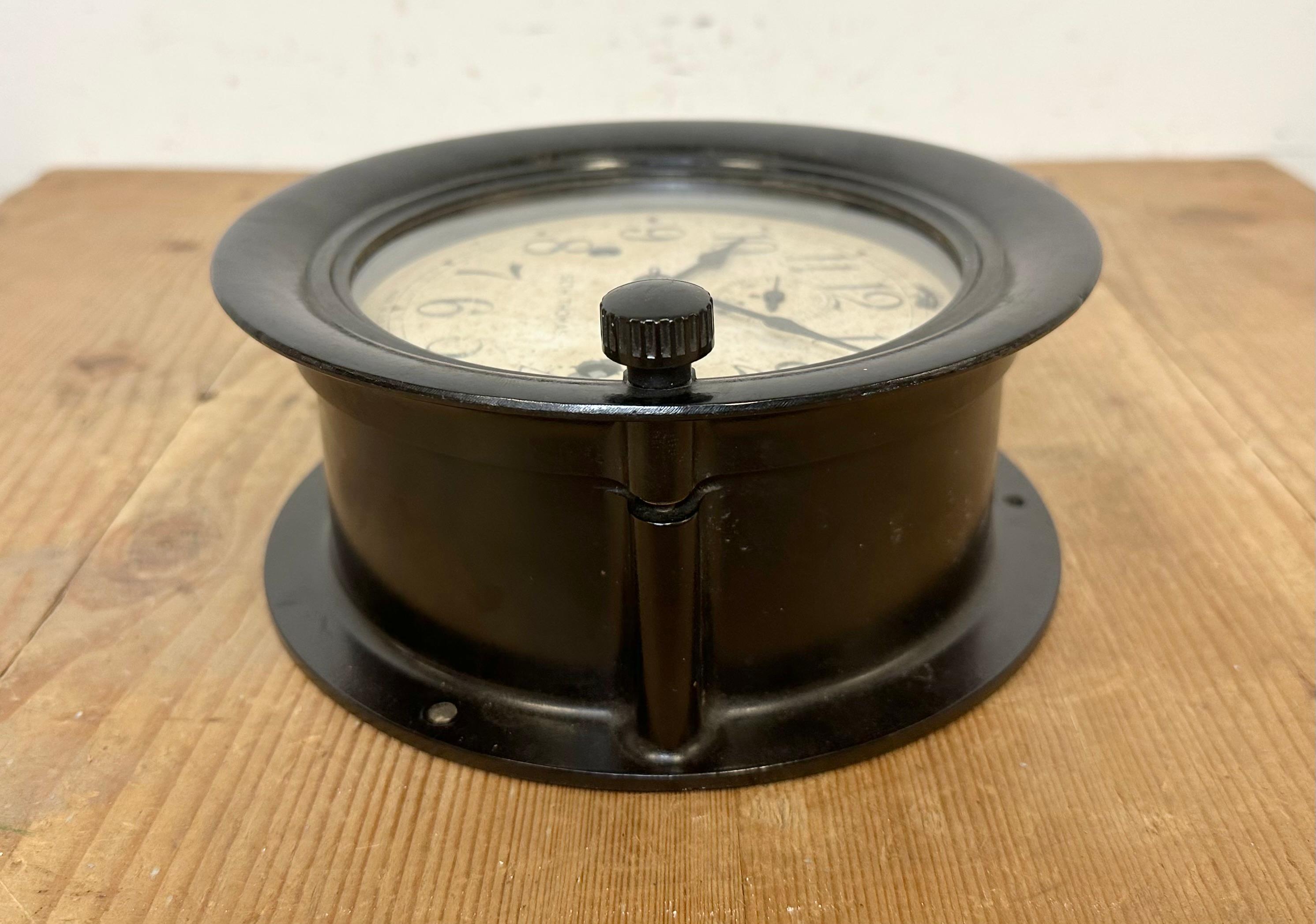  Vintage Mechanical Bakelite Maritime Wall Clock from Seth Thomas, 1950s For Sale 3