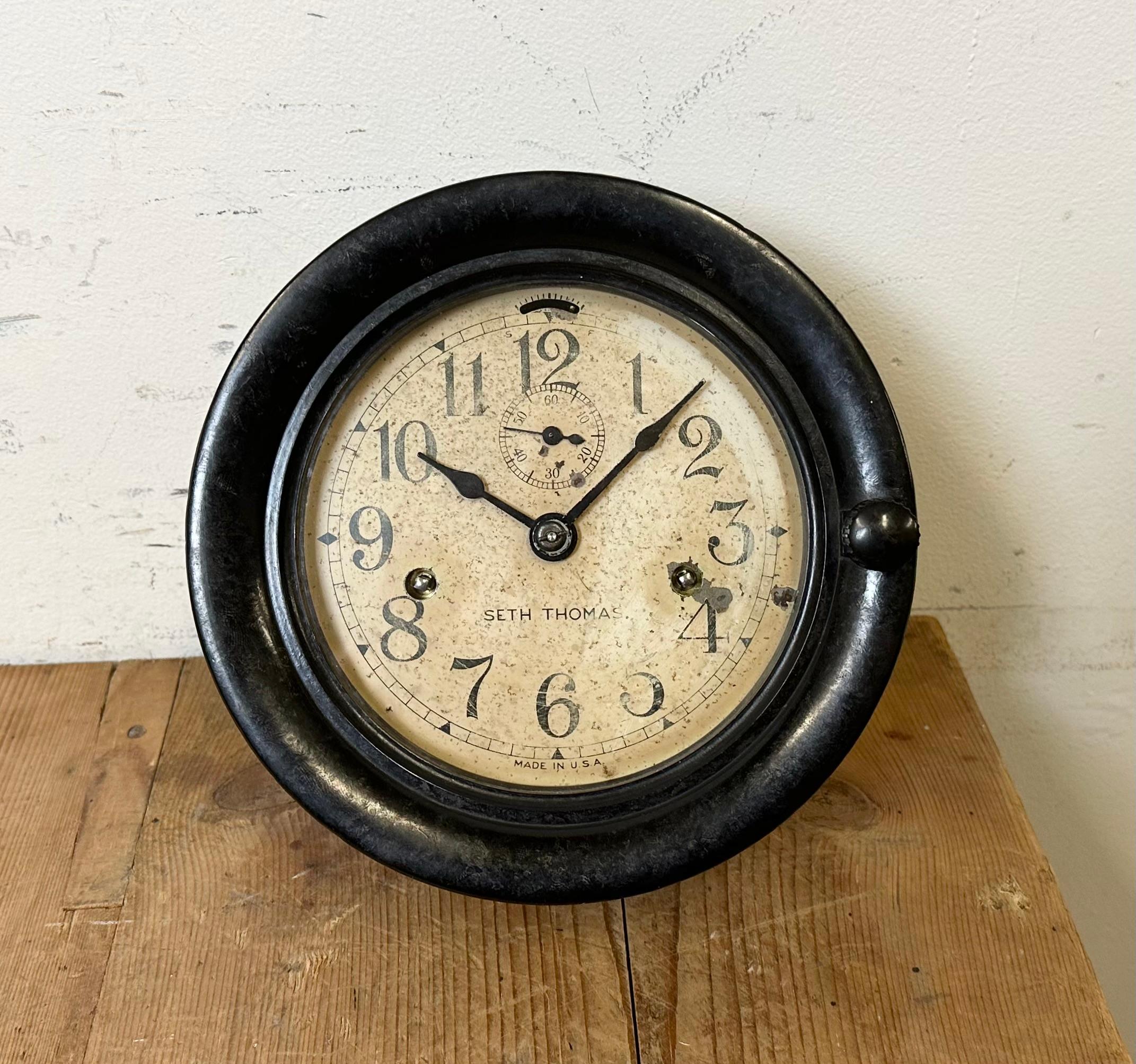  Vintage Mechanical Bakelite Maritime Wall Clock from Seth Thomas, 1950s In Fair Condition For Sale In Kojetice, CZ