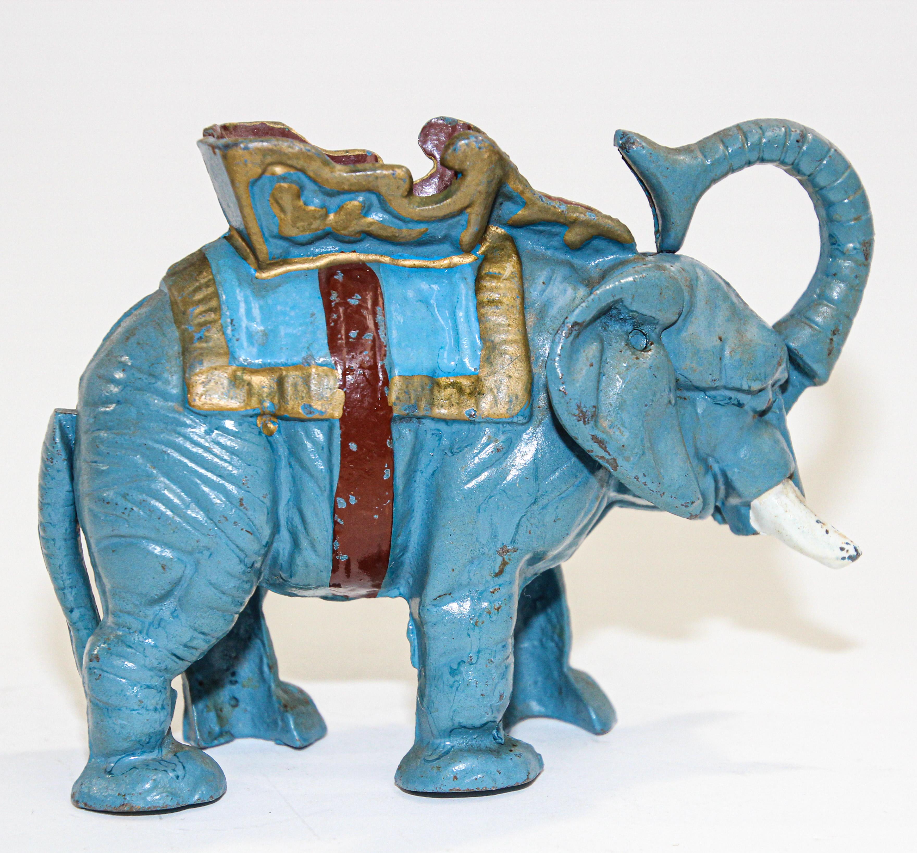Taïwanais Jouet de collection vintage en fonte mécanique d'éléphant en forme de tirelire