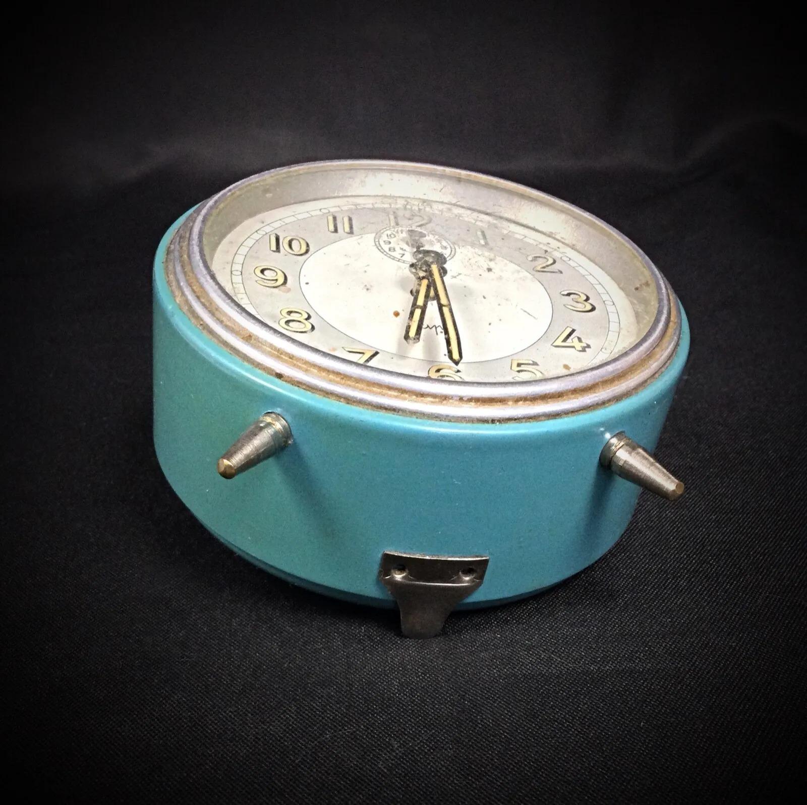 Vintage Mechanical Japy Alarm Clock - Blue - 2Y258 In Good Condition For Sale In Bordeaux, FR