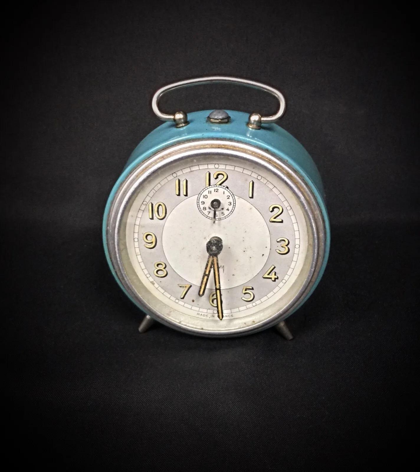 Vintage Mechanical Japy Alarm Clock - Blue - 2Y258 For Sale 2