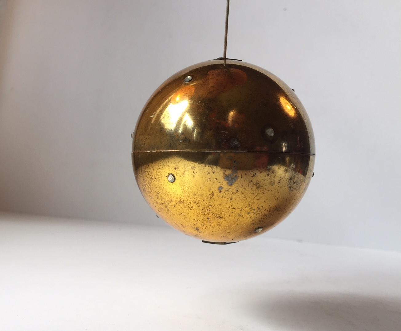 Mid-Century Modern Vintage Mechanical Pull-up Christmas Ball by Reuge, Switzerland, 1960s