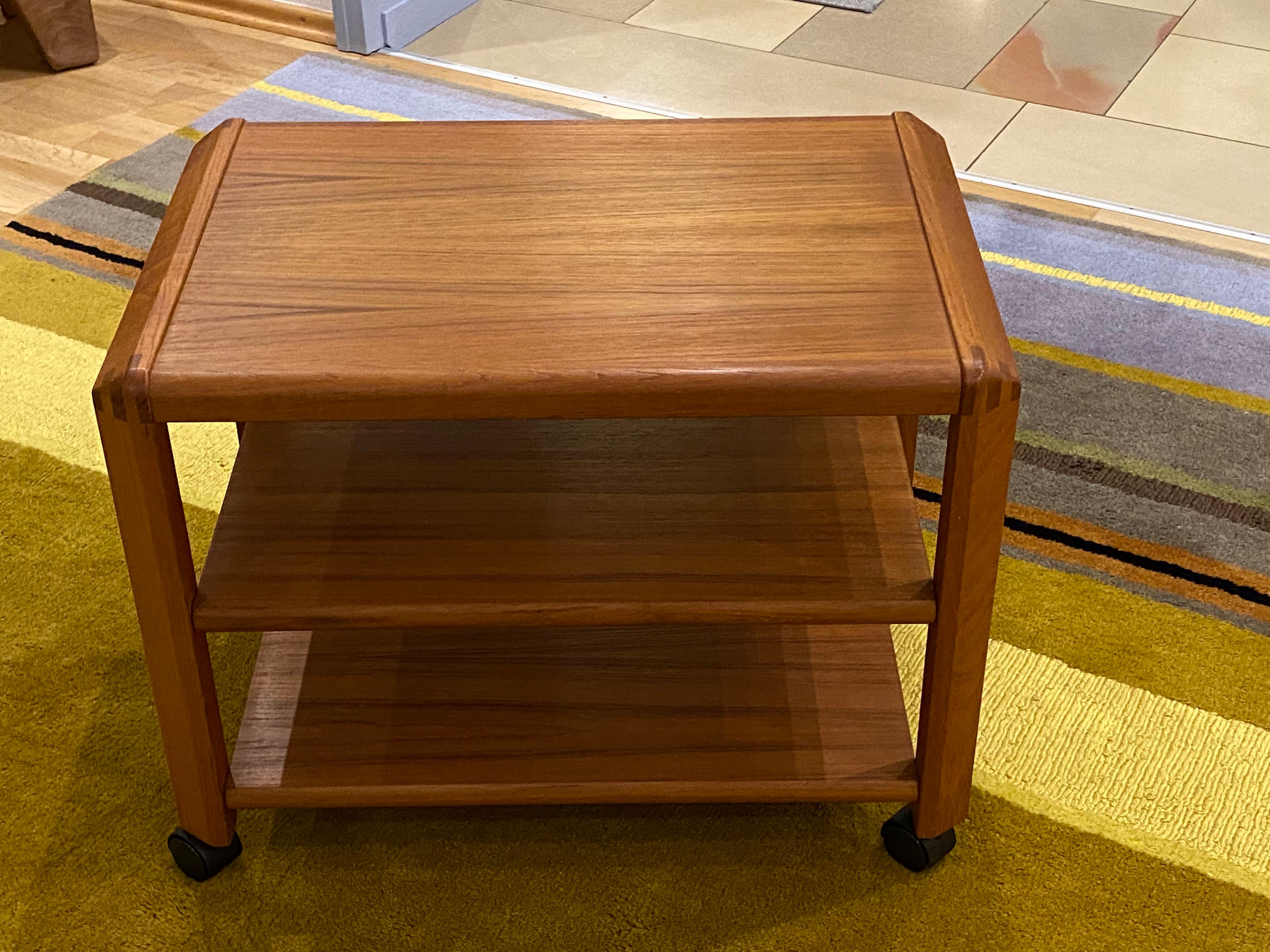 Vintage Media Cart or Serving Bar Cart by Aksel Kjersgaard, Denmark, 1970s In Good Condition For Sale In Nuernberg, DE
