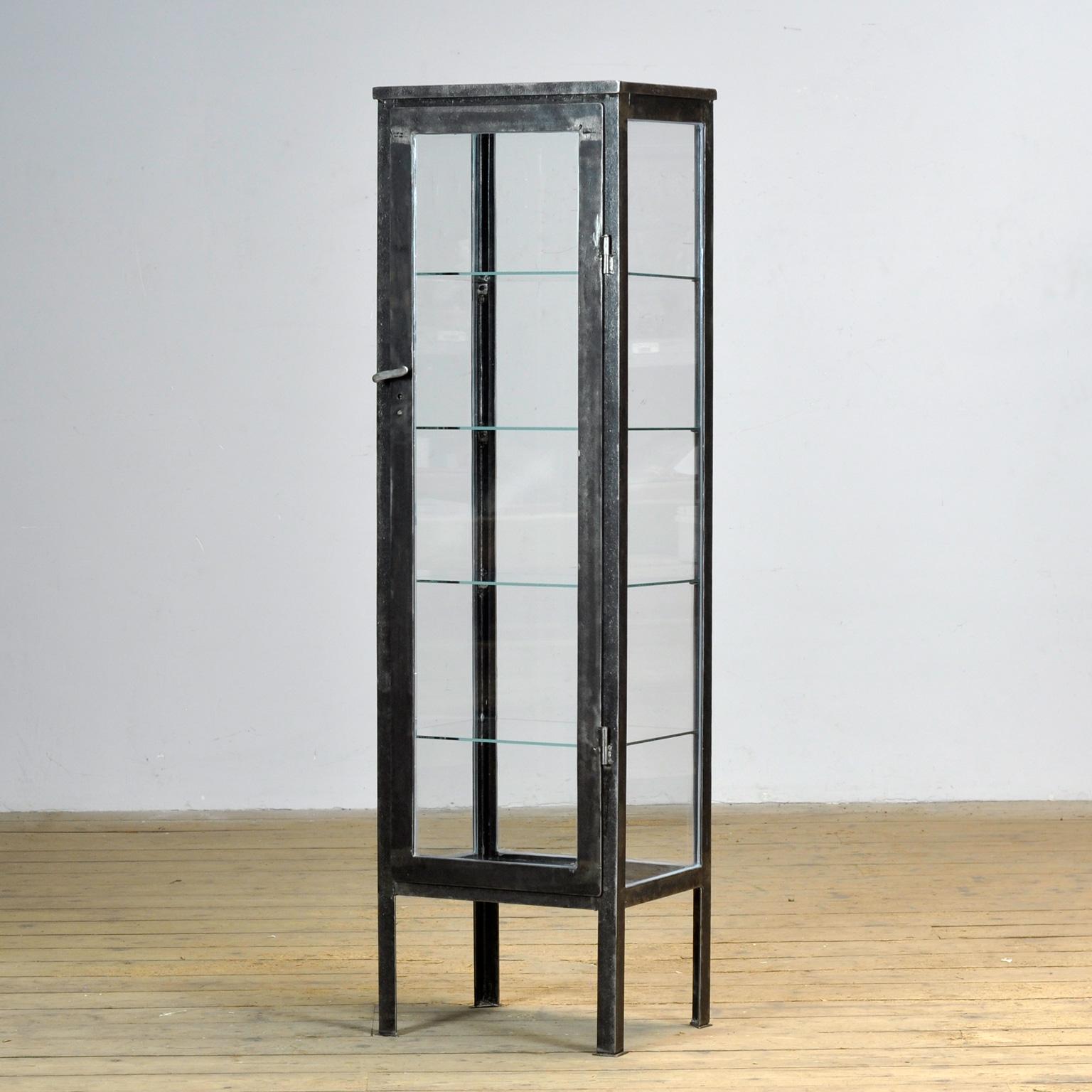 Hongrois Cabinet médical vintage, années 1930 en vente
