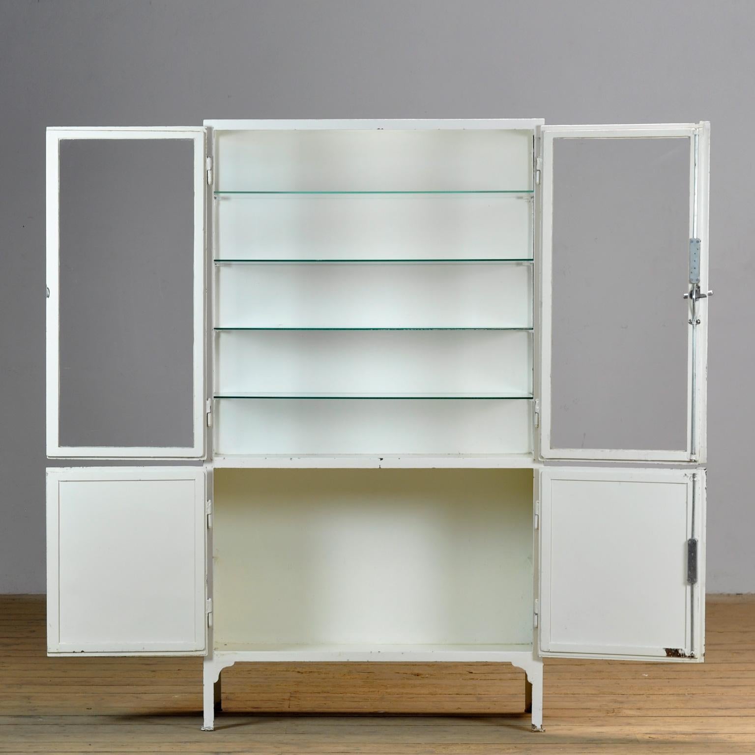 Peint Cabinet médical vintage, années 1930 en vente