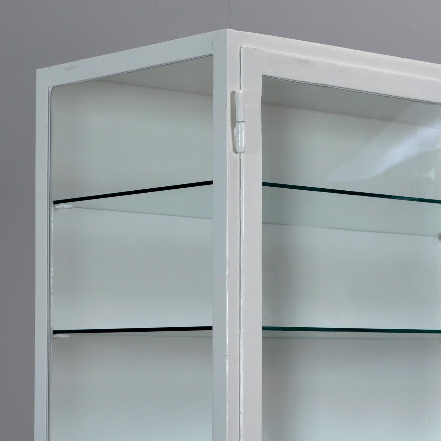 Mid-20th Century Vintage Medical Cabinet, 1930's