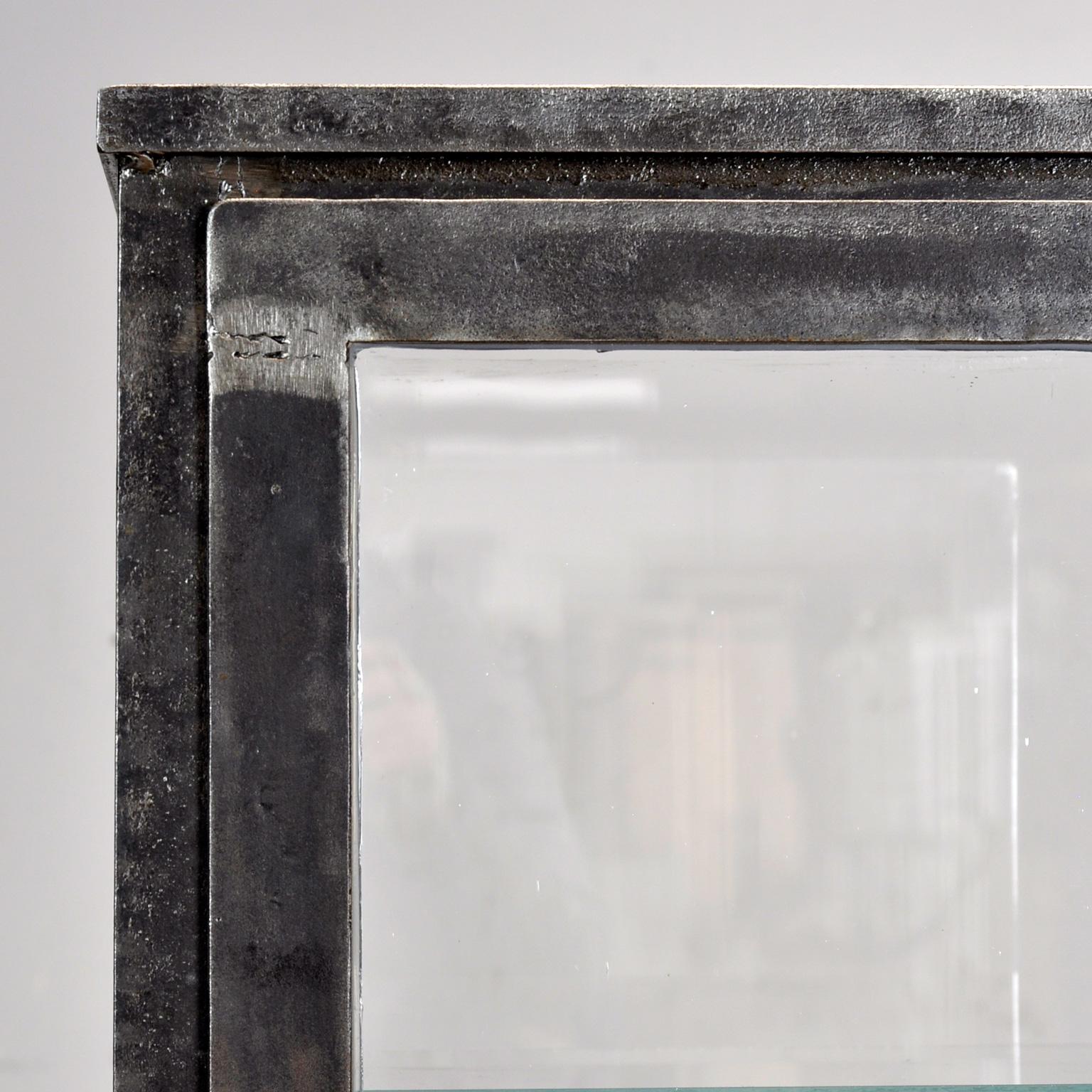 Cabinet médical vintage, années 1930 en vente 1