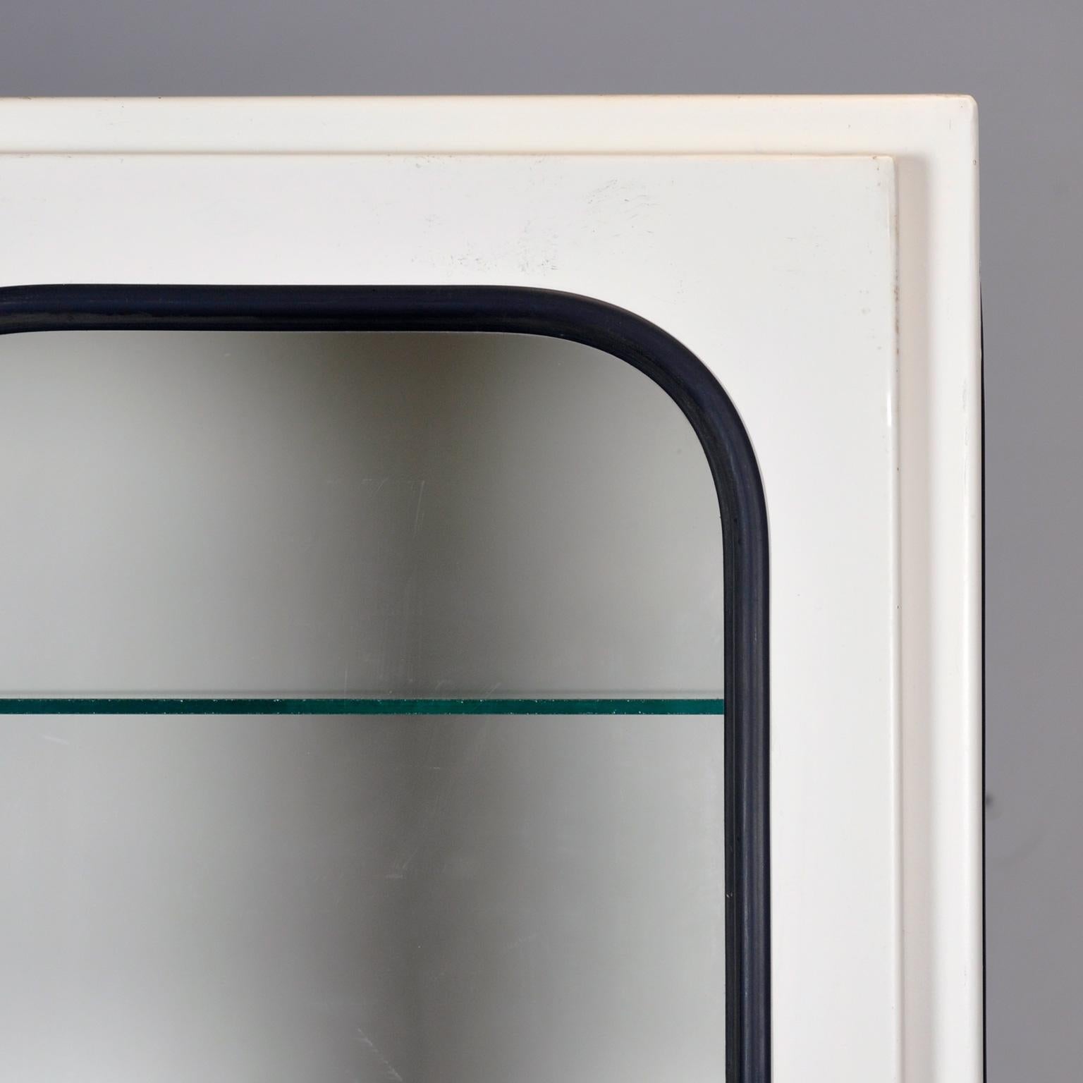 Vintage medical cabinet, 1970’s For Sale 3
