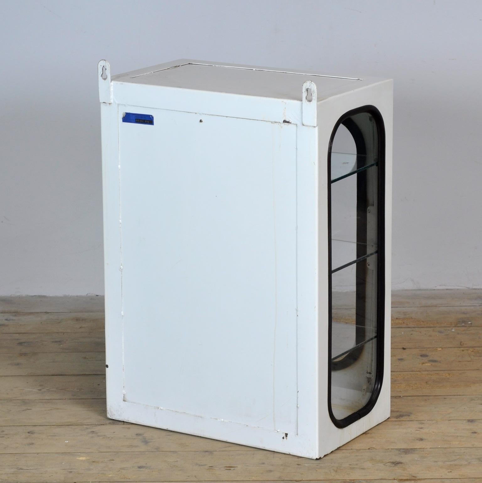Cabinet médical vintage, années 1970 en vente 5