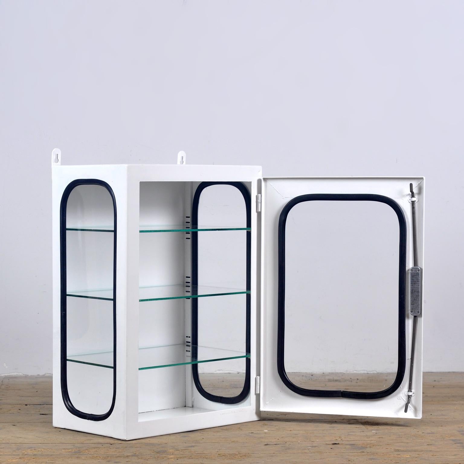 Peint Cabinet médical vintage, années 1970 en vente