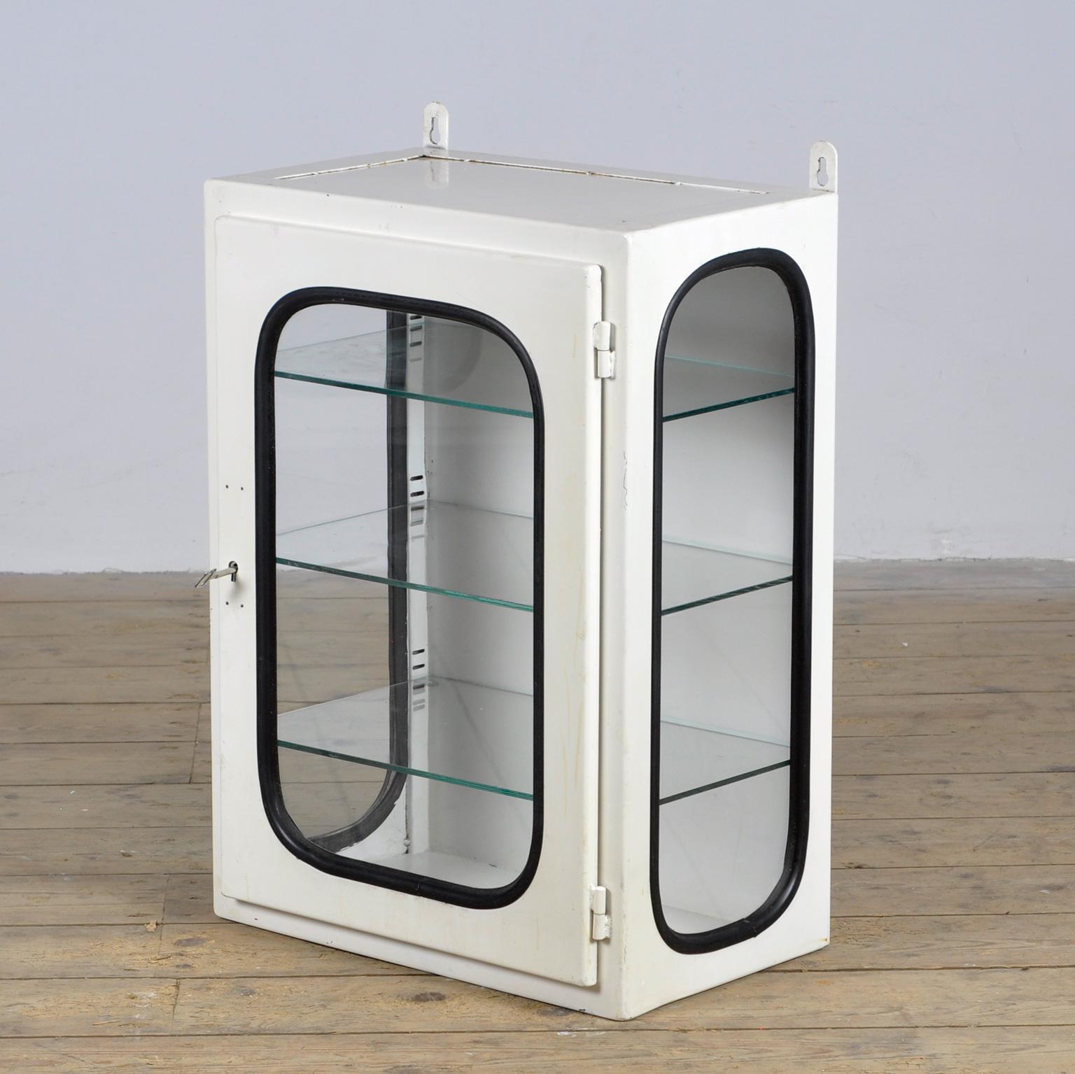 Fin du 20e siècle Cabinet médical vintage, années 1970