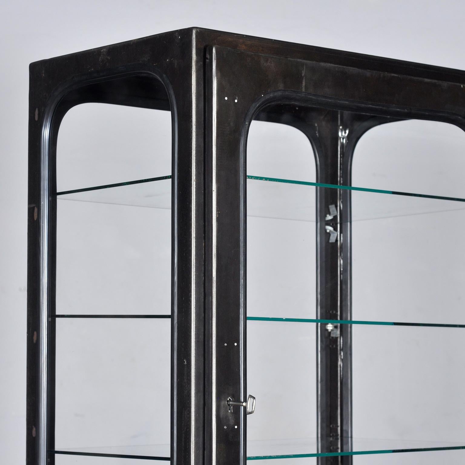 Vintage medical cabinet, 1970s en Bueno estado para la venta en Amsterdam, Noord Holland