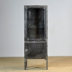 Vintage medicine cabinet, 1970s