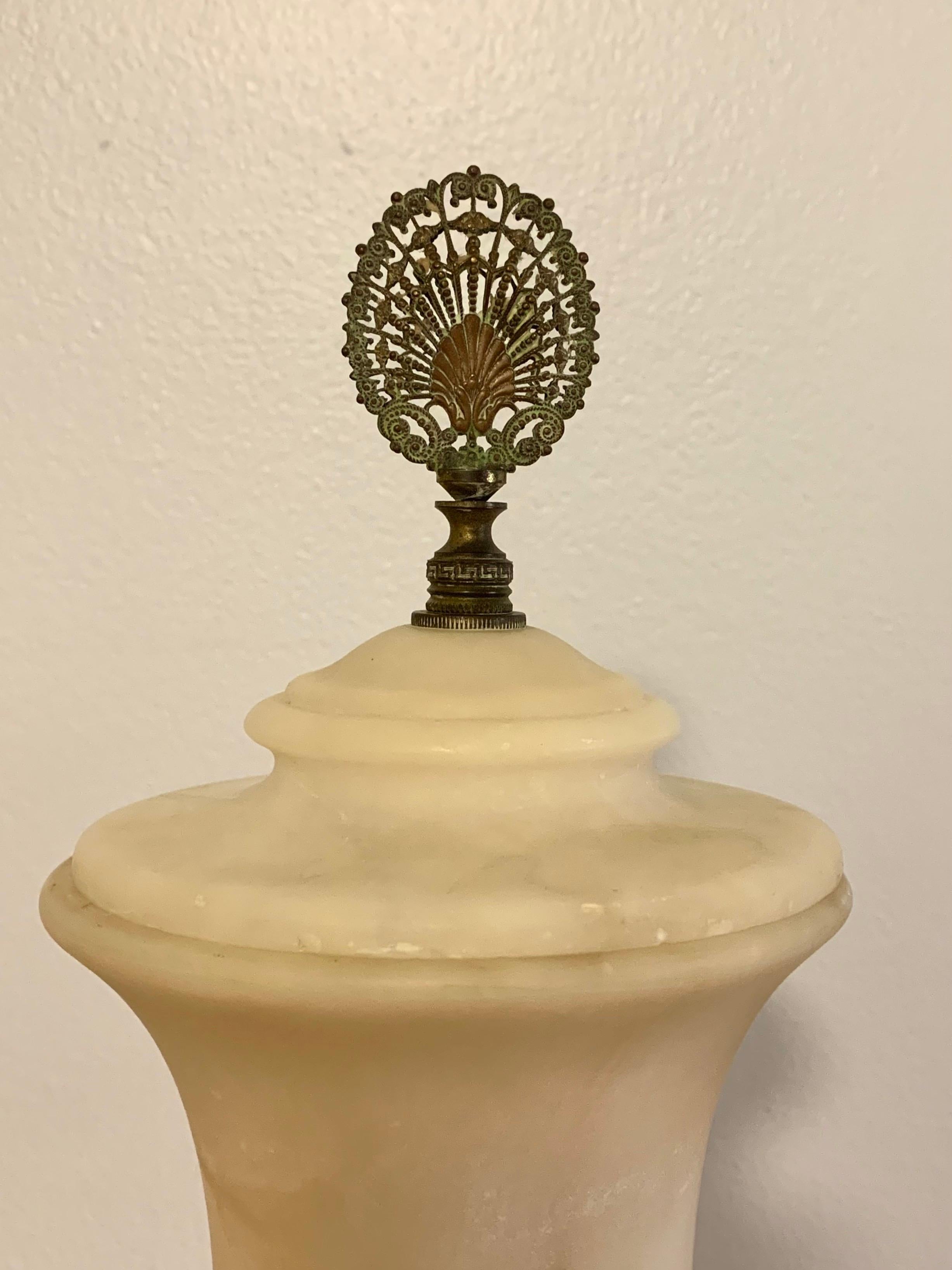 Mid-20th Century Vintage Mediterranean Alabaster and Brass Urn Lamps with Final, a Pair For Sale