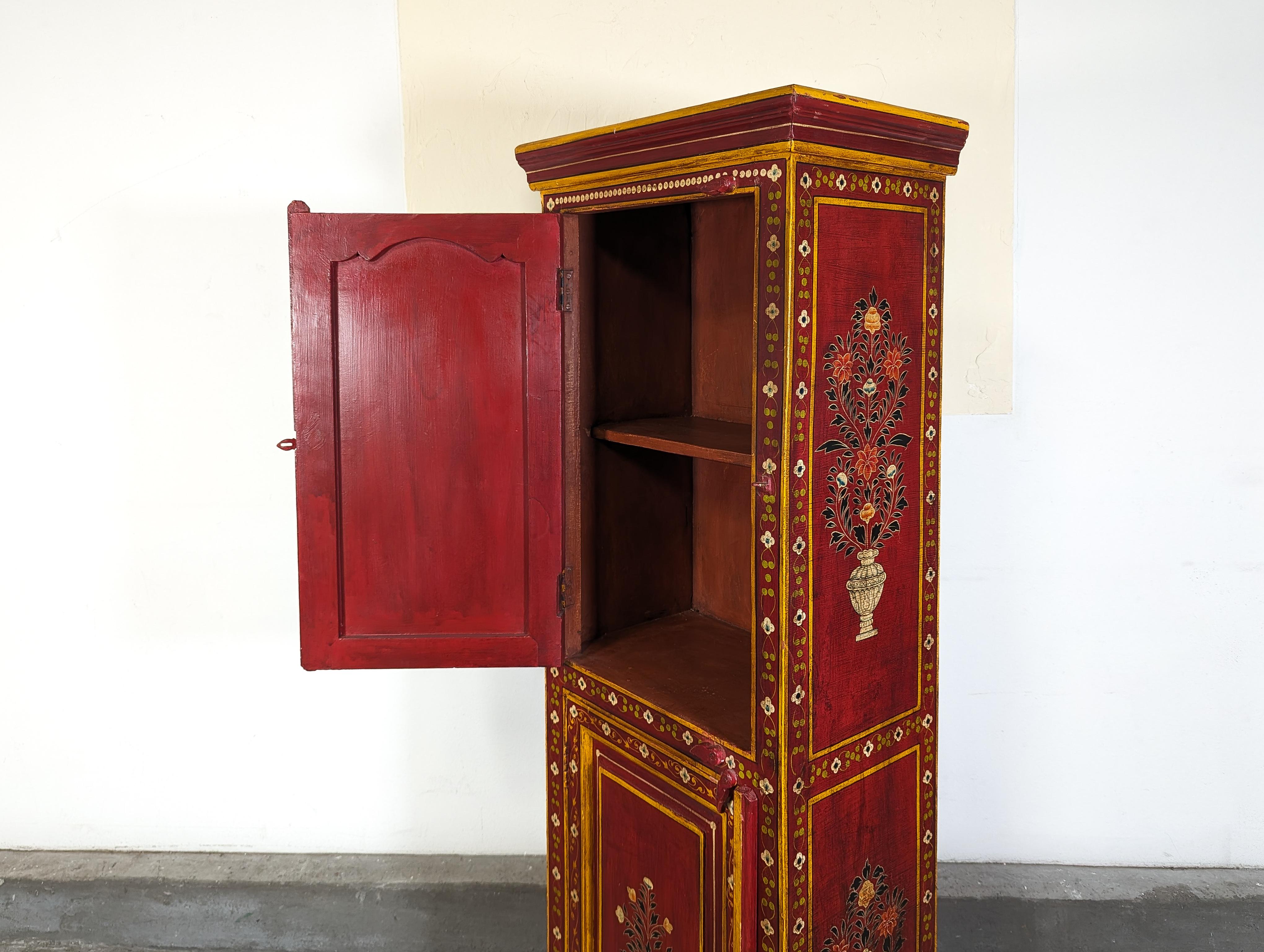 Vintage Mediterranean Style Hand Painted Cabinet In Good Condition For Sale In Chino Hills, CA