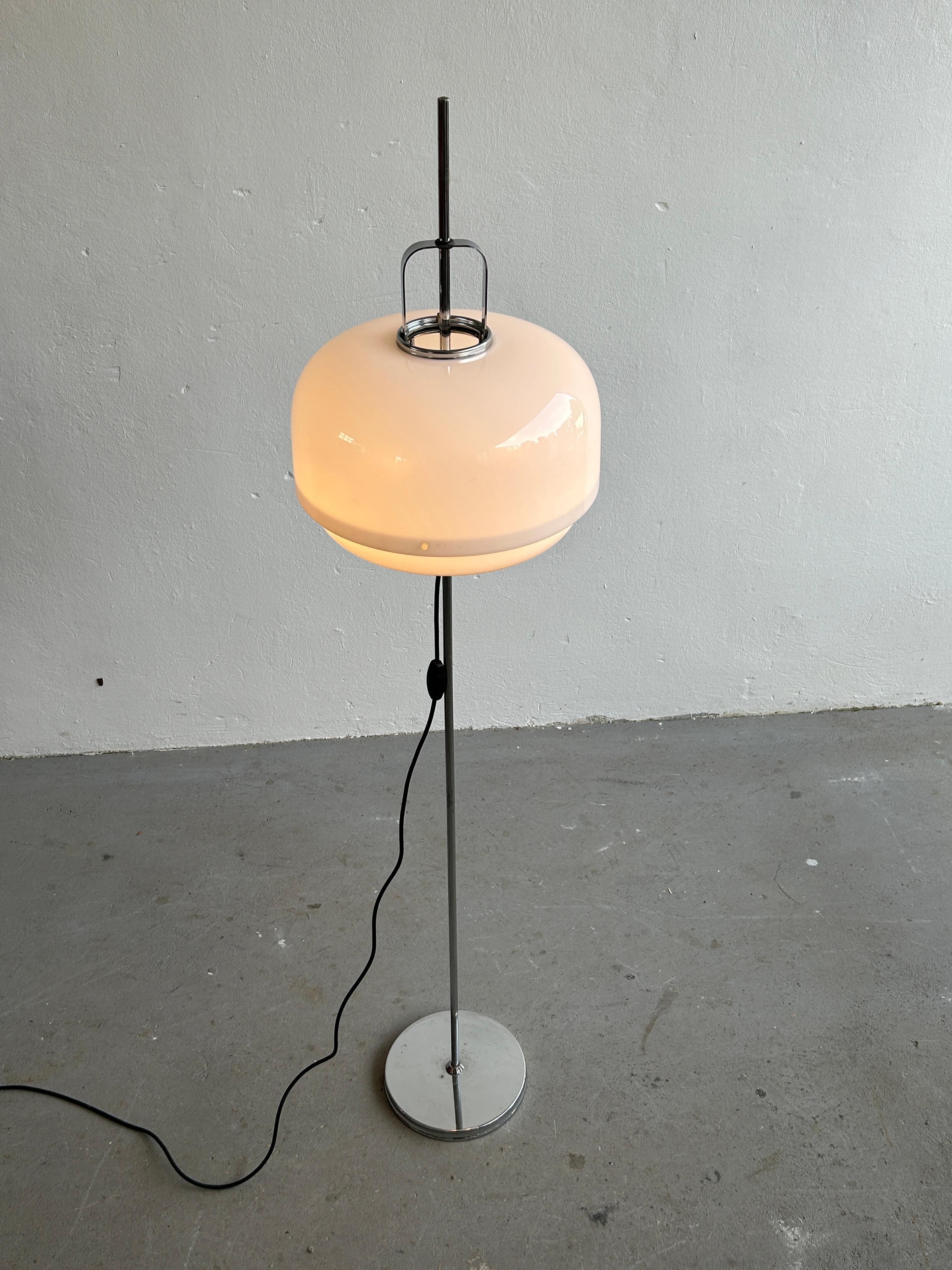 Slovenian Vintage 'Medusa' Mid Century Floor Lamp, Meblo for Harvey Guzzini, 1970s