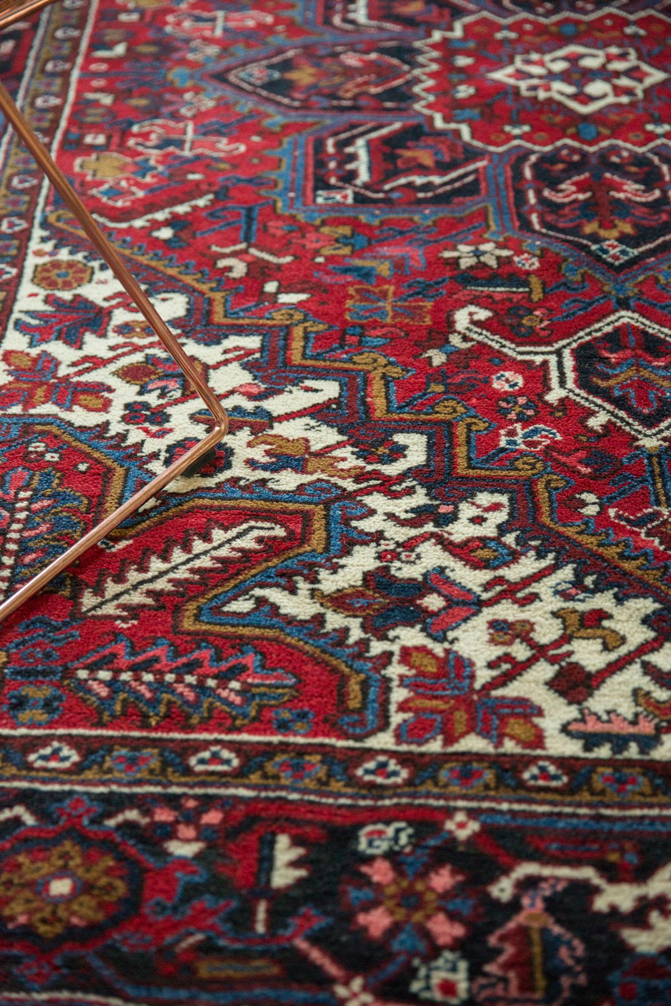 Vintage Mehrivan Carpet In Good Condition For Sale In Katonah, NY