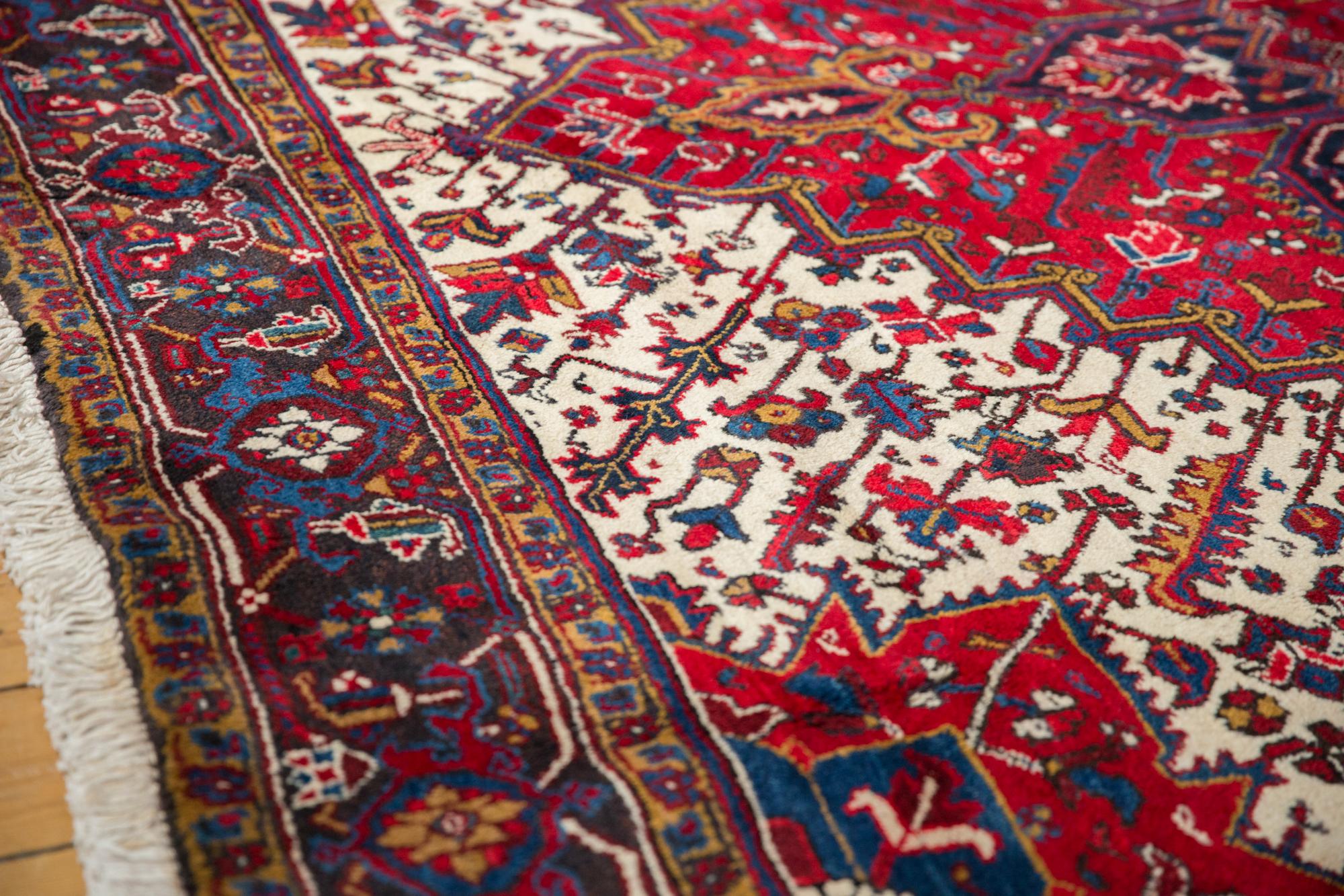 Mehrivan Quadratischer Vintage-Teppich (Persisch) im Angebot