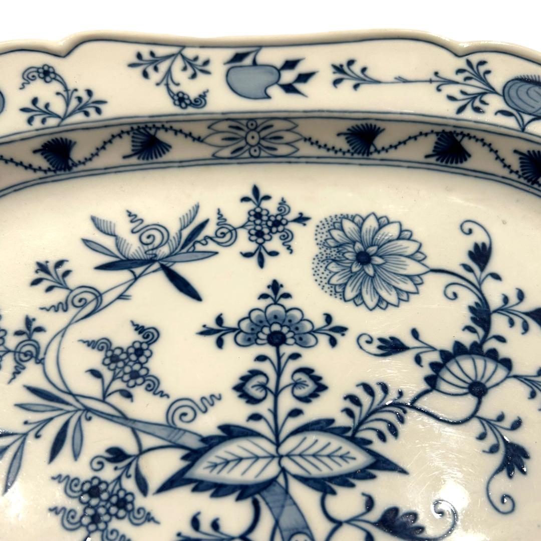 Allemand Grand plateau vintage de Meissen en porcelaine bleue peinte à la main ~ 13,5