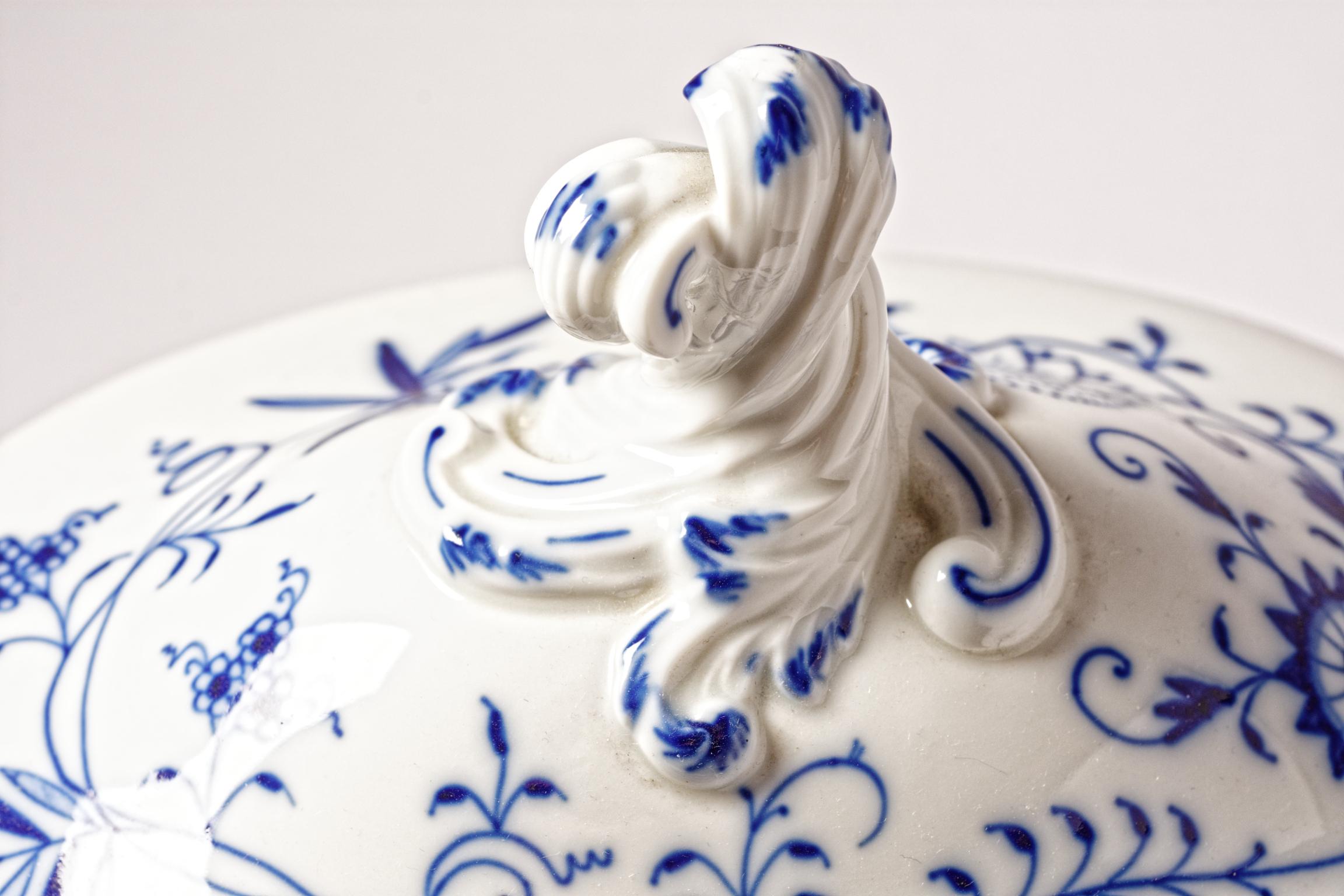 Hand-Crafted Vintage Meissen Blue Onion Soup Tureen