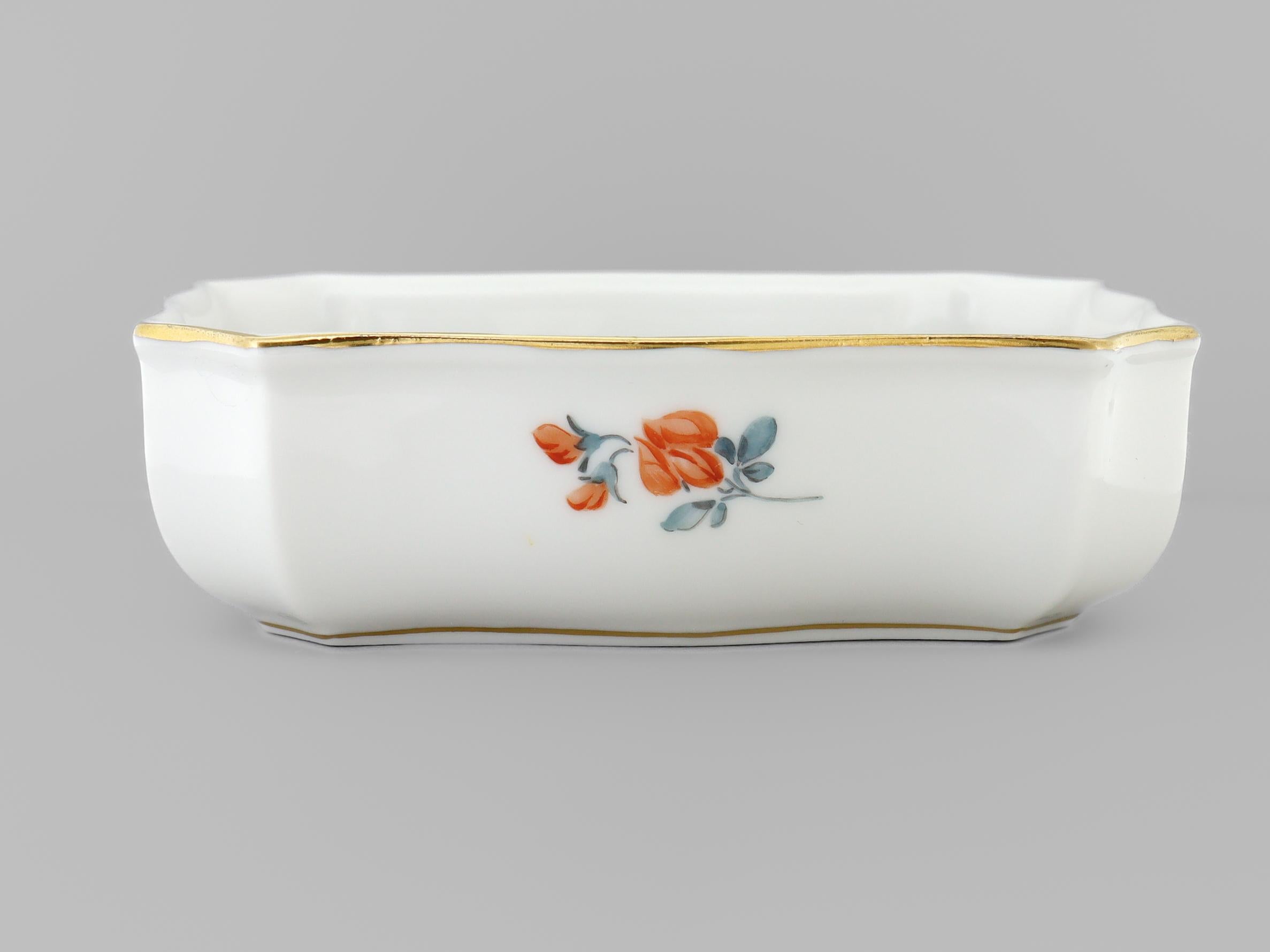 Scatola per comò rivestita in porcellana di Meissen d'epoca con decorazione Deutsche Blumen in vendita 8