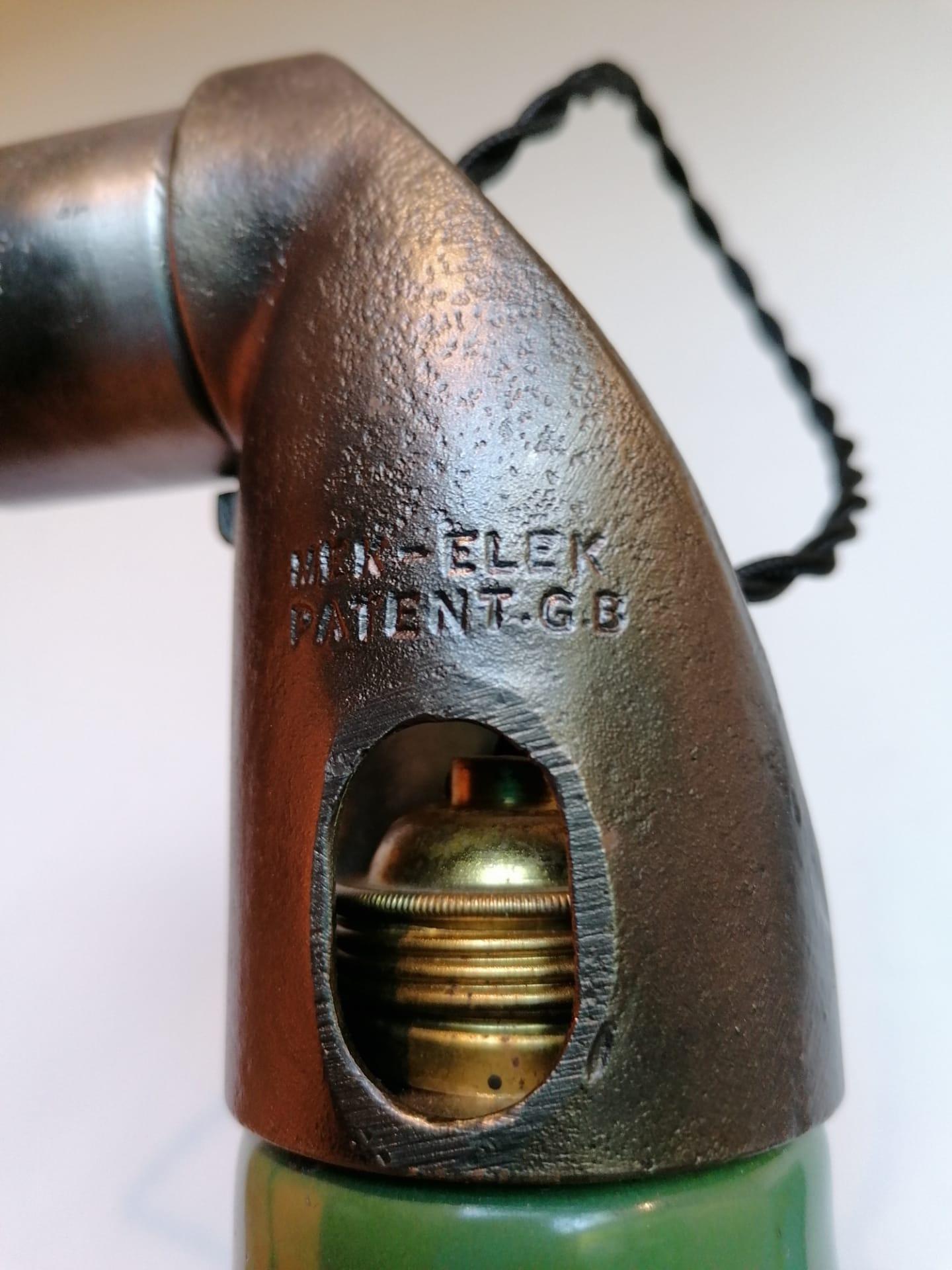 Vintage-Lampe Mek Elek Machinist, 1930er Jahre (Gegossen)