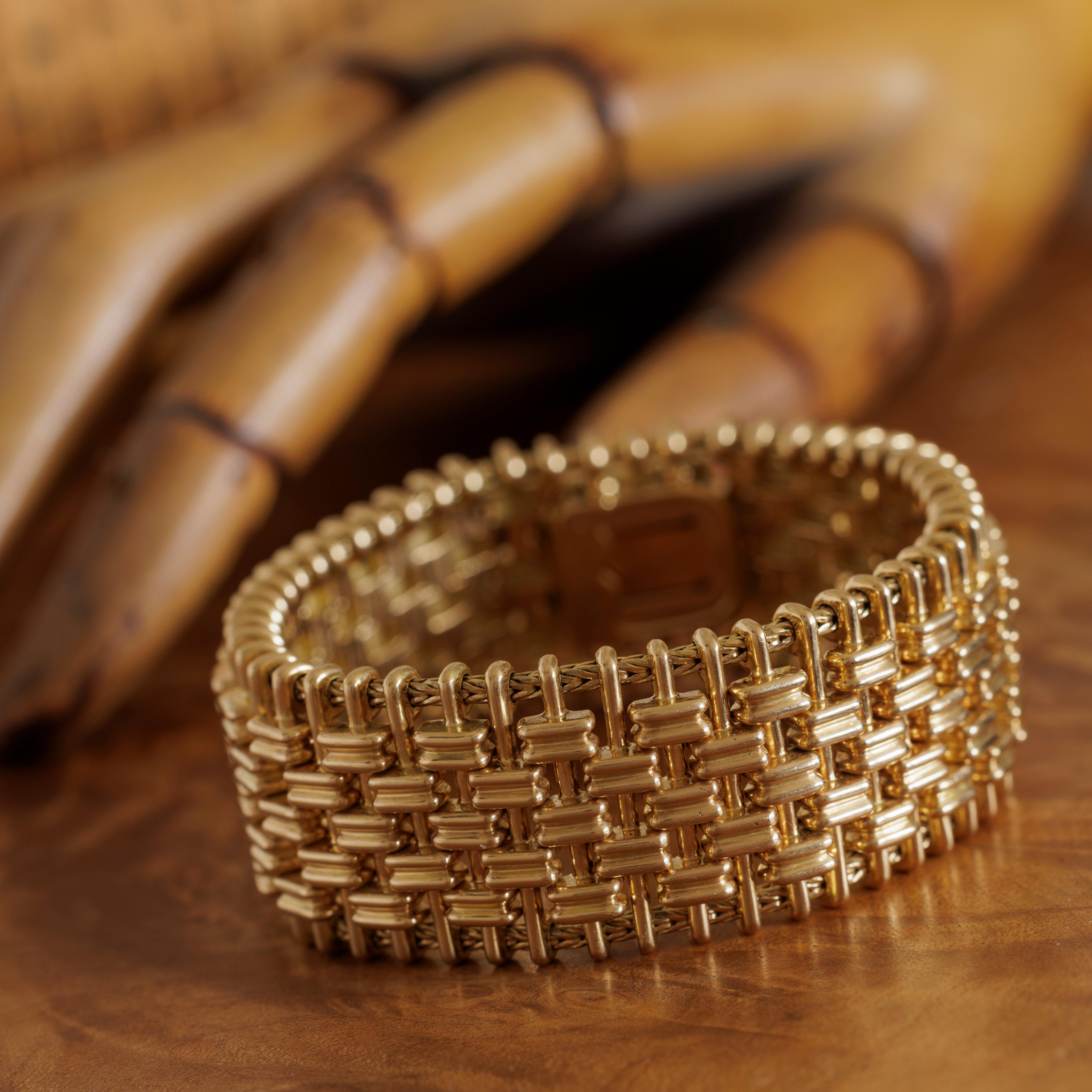 Vintage Mellerio Dits Meller 18 Karat Yellow Gold Tank Bracelet For Sale 1