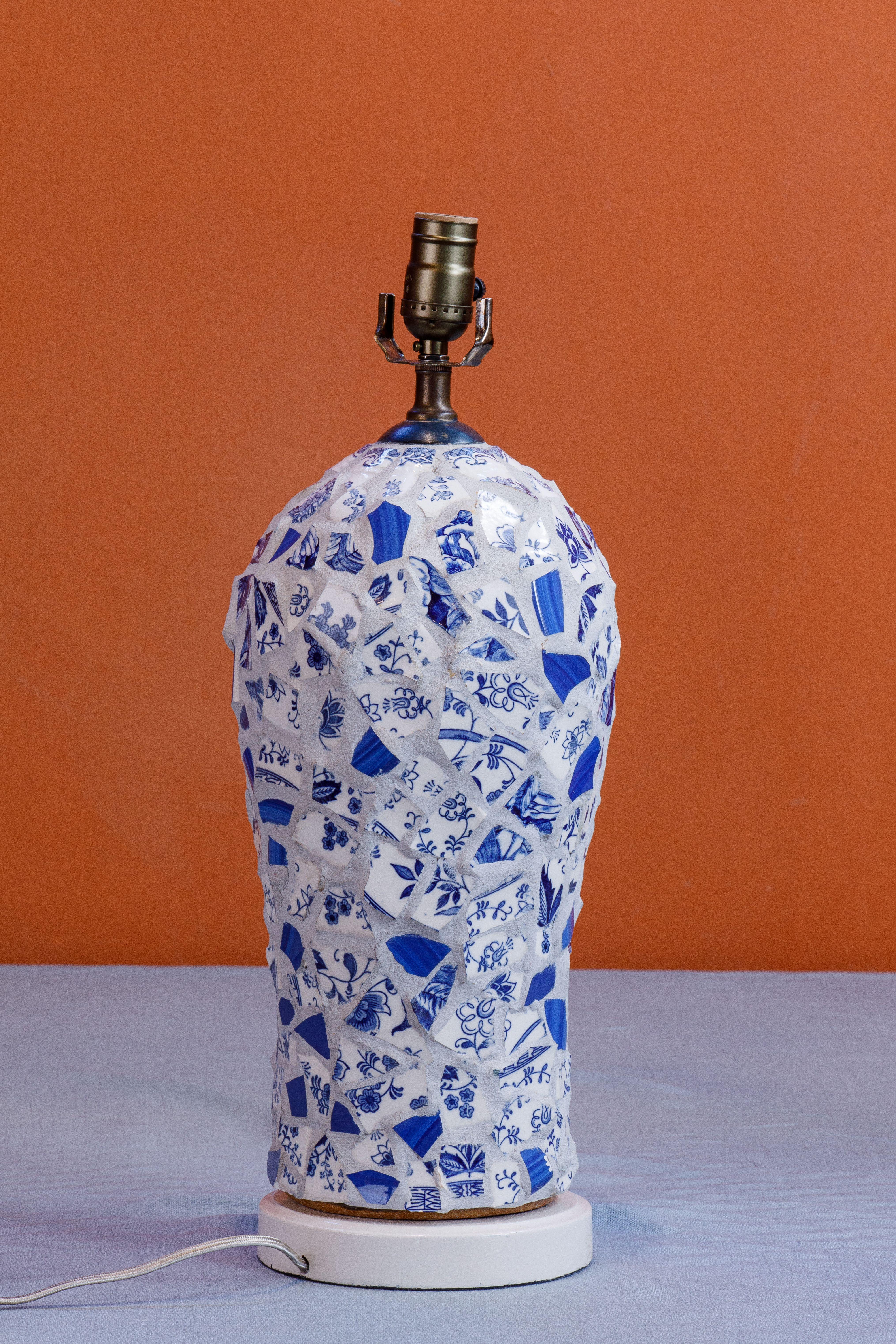 American Vintage Blue and White Memory Ware (Broken Plate) Table Lamp For Sale