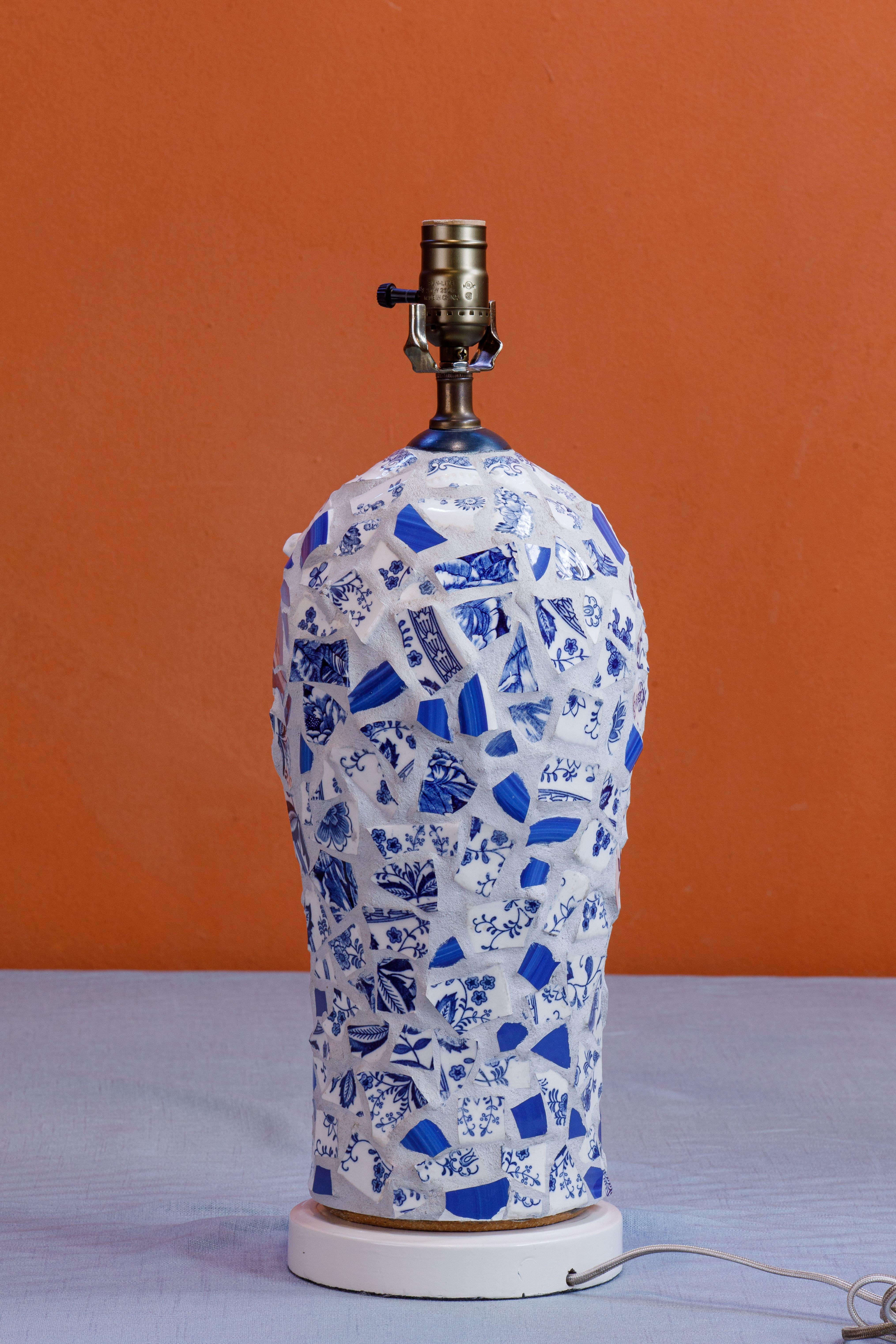 Hand-Crafted Vintage Blue and White Memory Ware (Broken Plate) Table Lamp For Sale